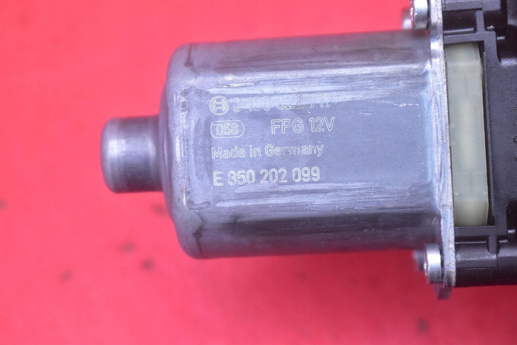 window regulator left front EU 5E0837461B SKODA OCTAVIA 3 III KOMBI 17-20