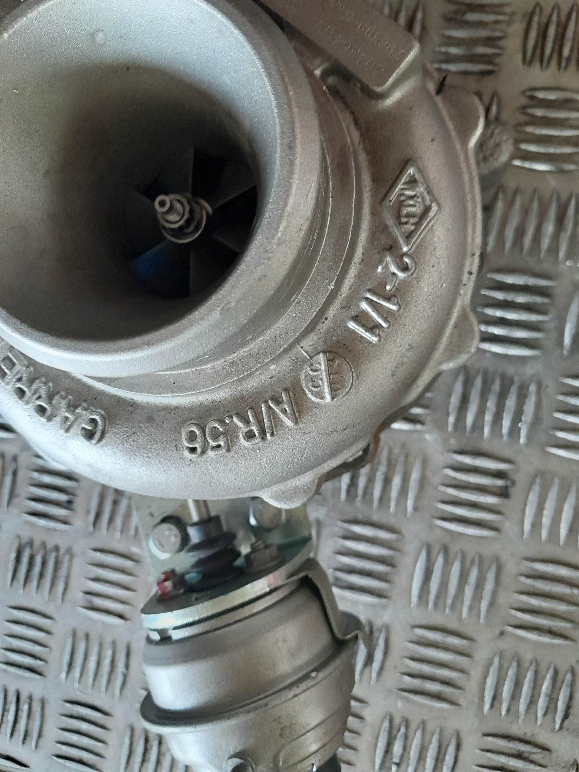 TURBINA TURBOSPRĘŻARKA IVECO DAILY V 3.0 170 KM 50436476 504364177 Producent części Garrett