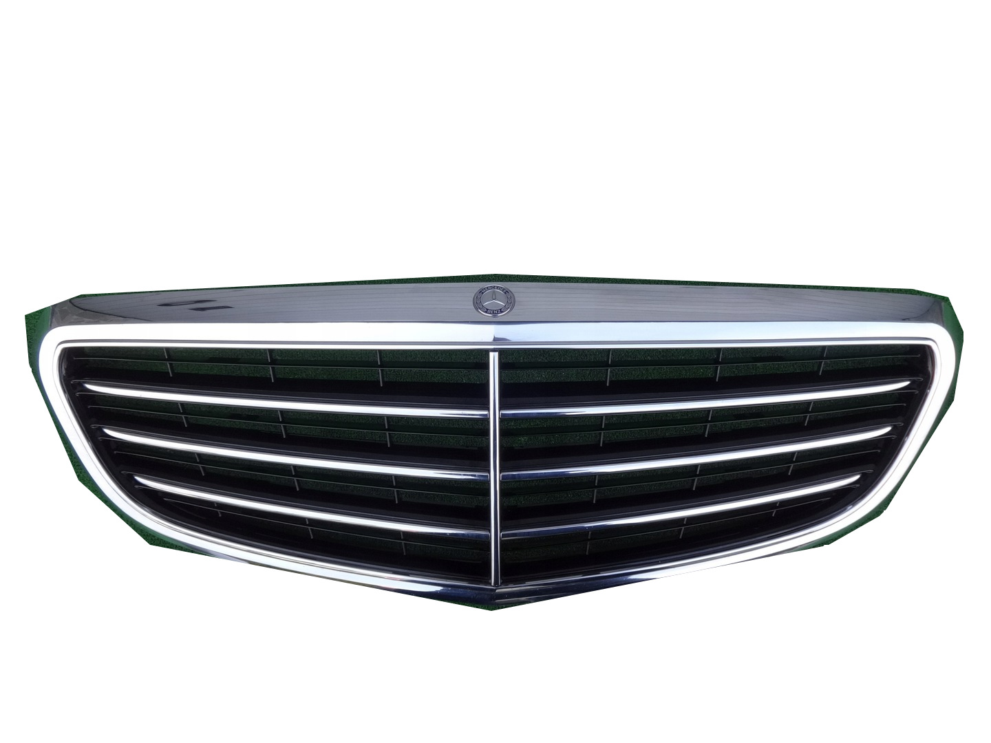 решетка радиатора Капоты MERCEDES C класс W205 Elegance