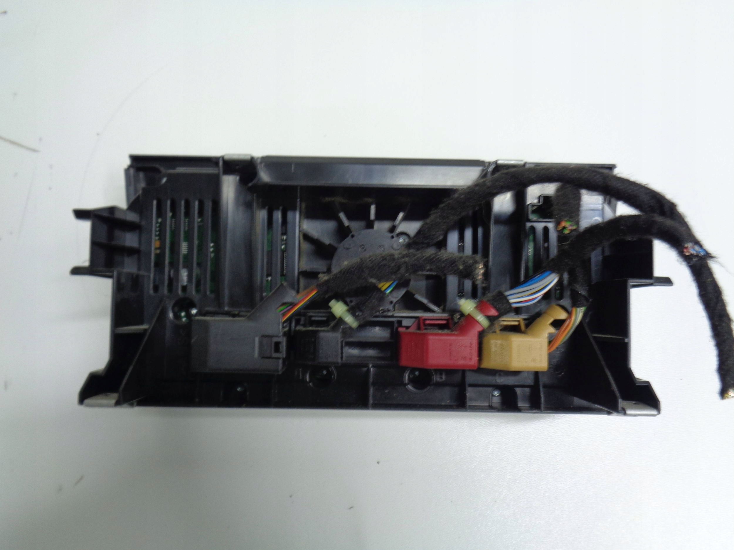 AUDI Q3 8U PANEL klími klimatizaci 8U0820043D