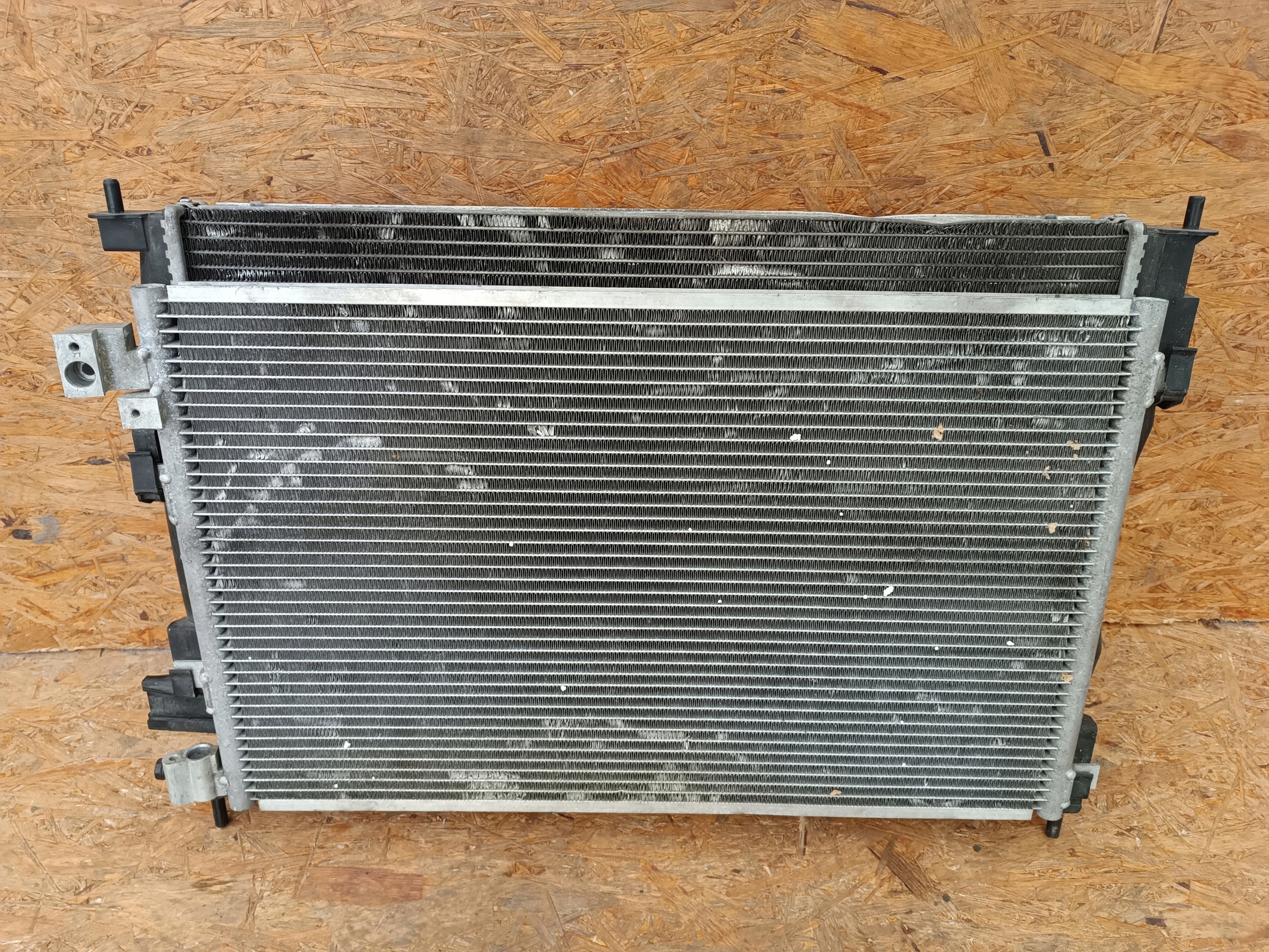 CHŁODNICA WODY KLIMY WENTYLATOR NISSAN QASHQAI J10 1.5DCI 21410-JD50C Producent części Nissan OE