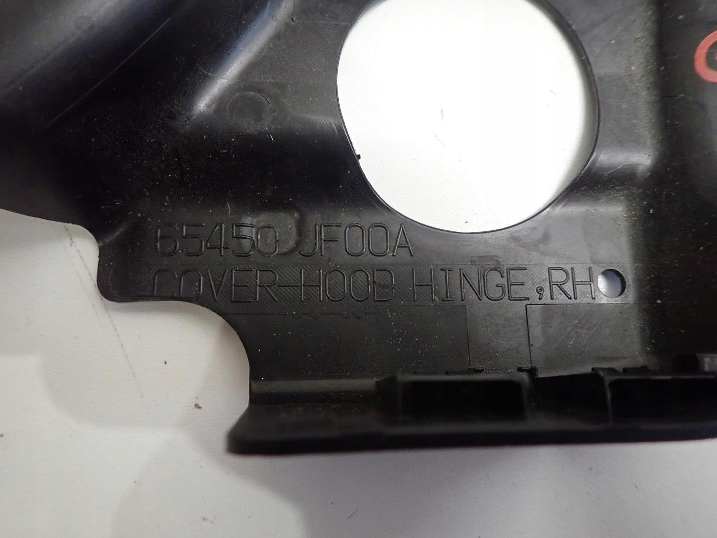 cover of a hinge bonnets right left NISSAN GTR 65451-JF00A 65450-JF00A