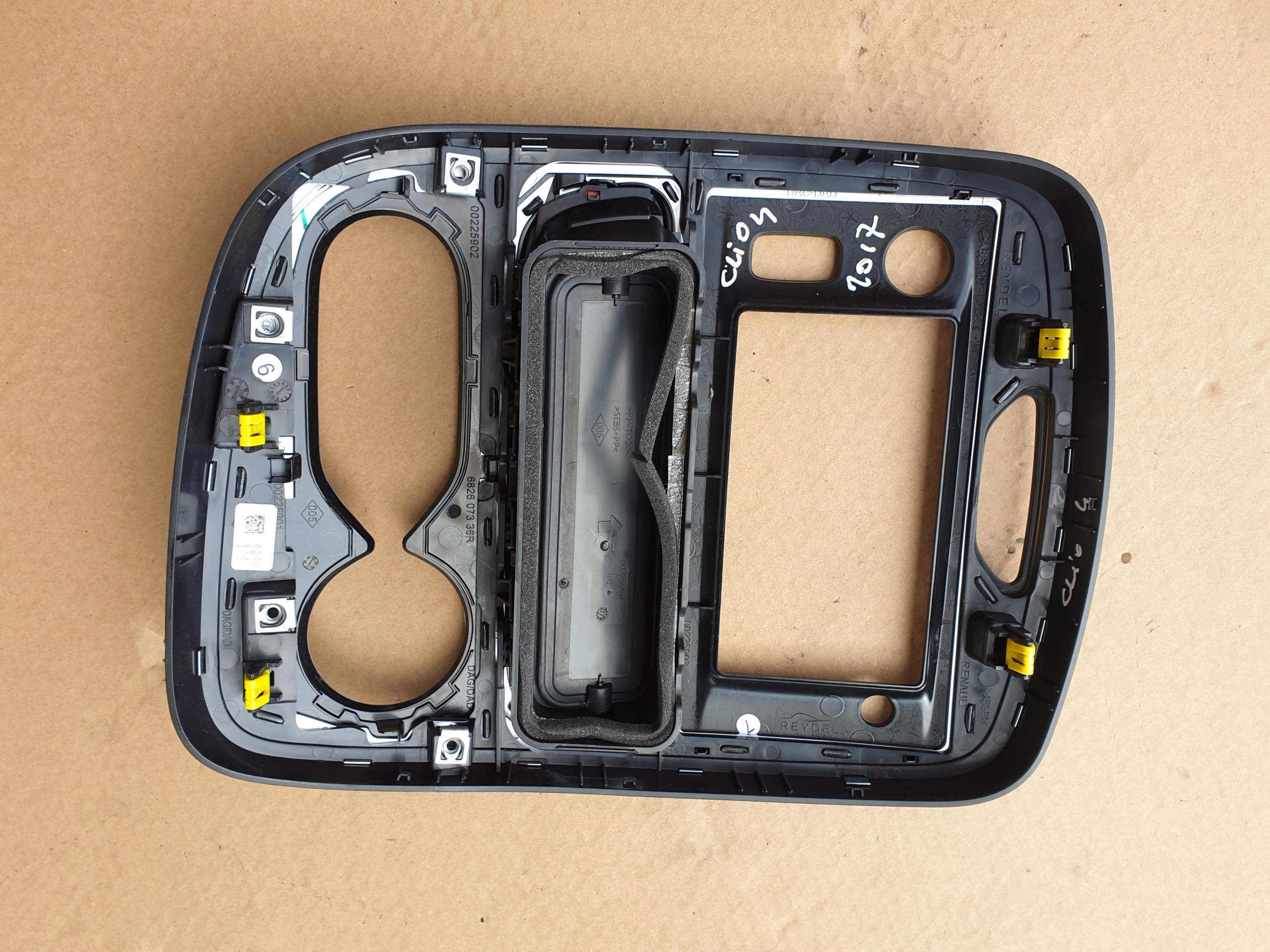 PANEL RADIA grid console RENAULT CLIO 4 IV 2016- 682607636R 687502204R