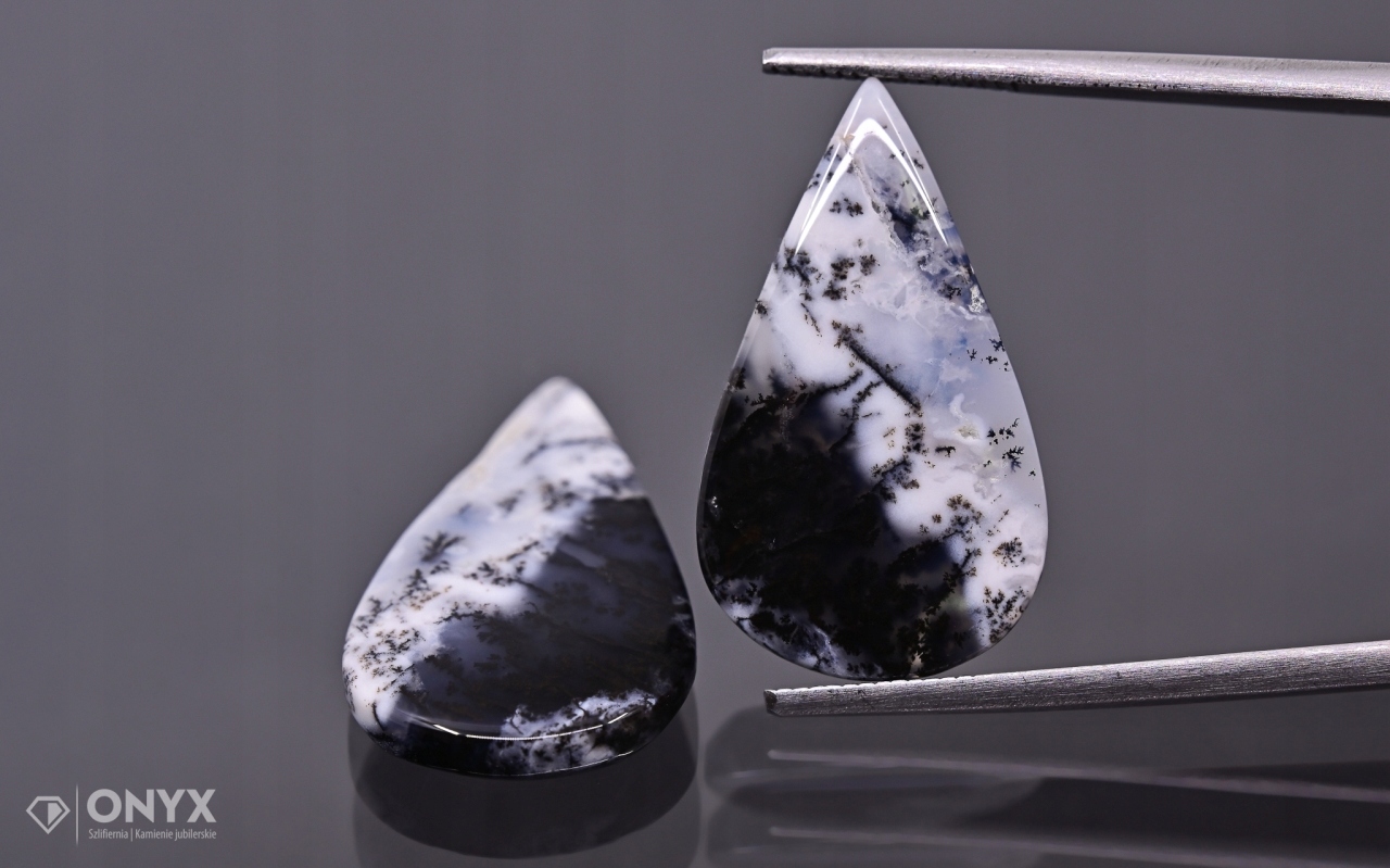 Dendritový achát z Turecka konvexní mělký Pár slza