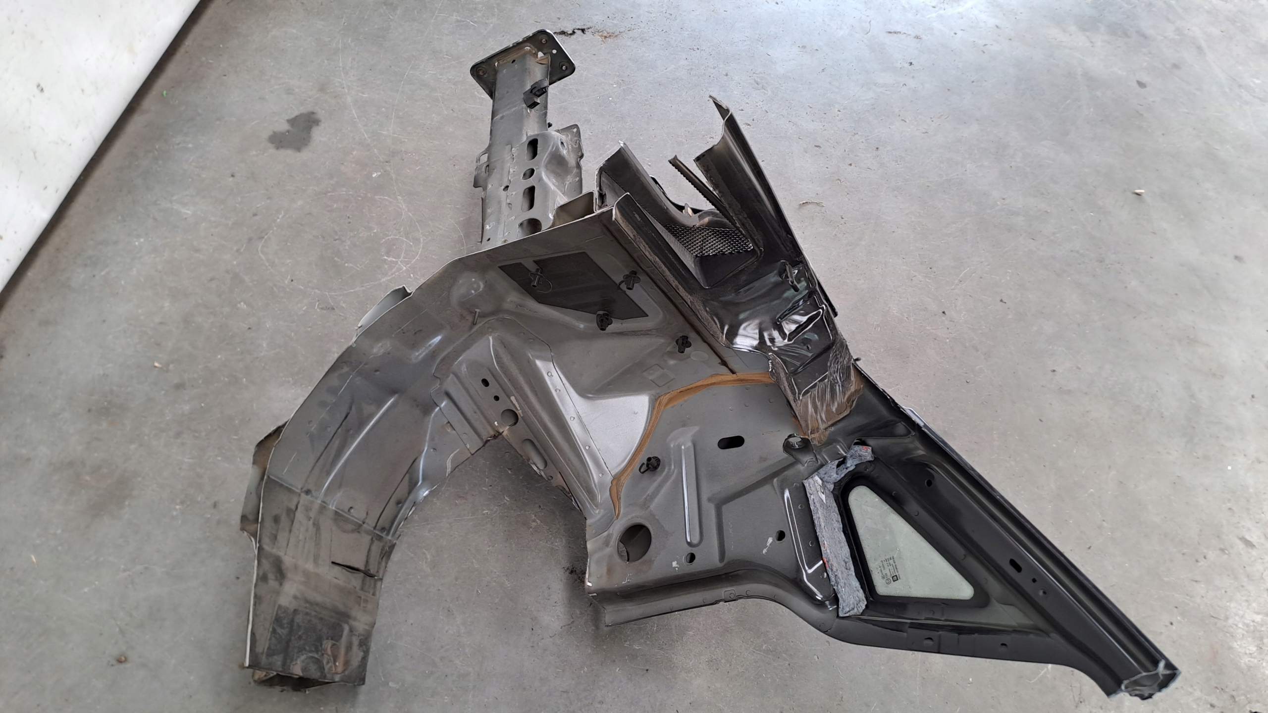 quarter quarter right front Opel Corsa E