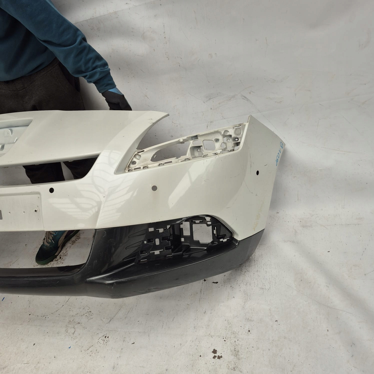 PEUGEOT 5008 and 09-13 bumper front front PDC 9687444577