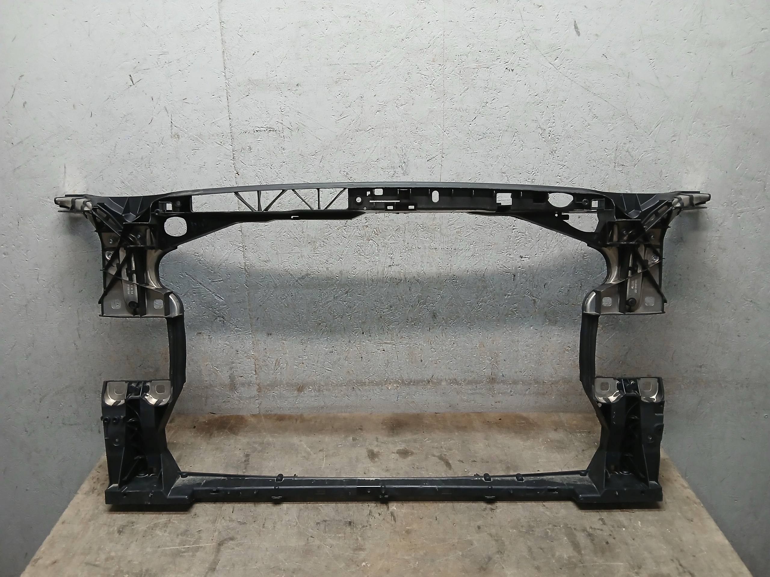support panel for radiators AUDI A4 B9 8W 16- 8W0805594E