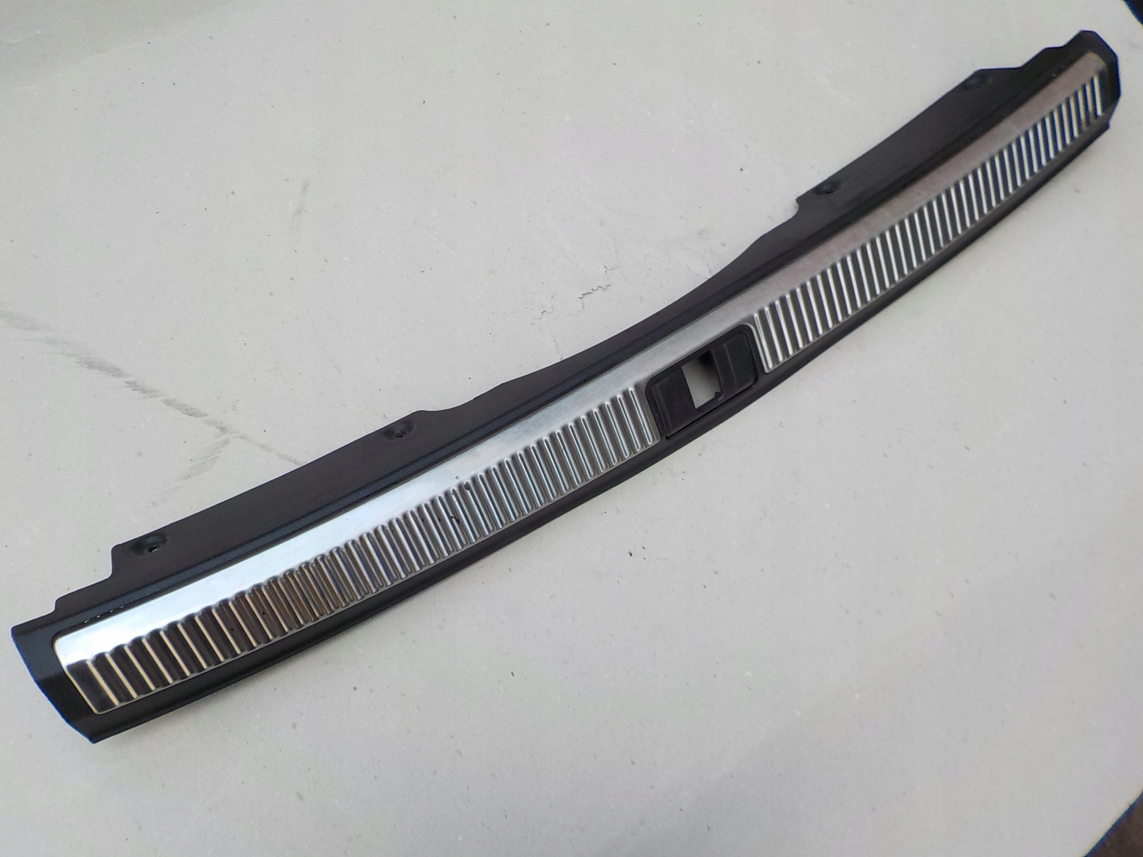 RIVESTIMENTO posteriore audi a4 b7 kombi