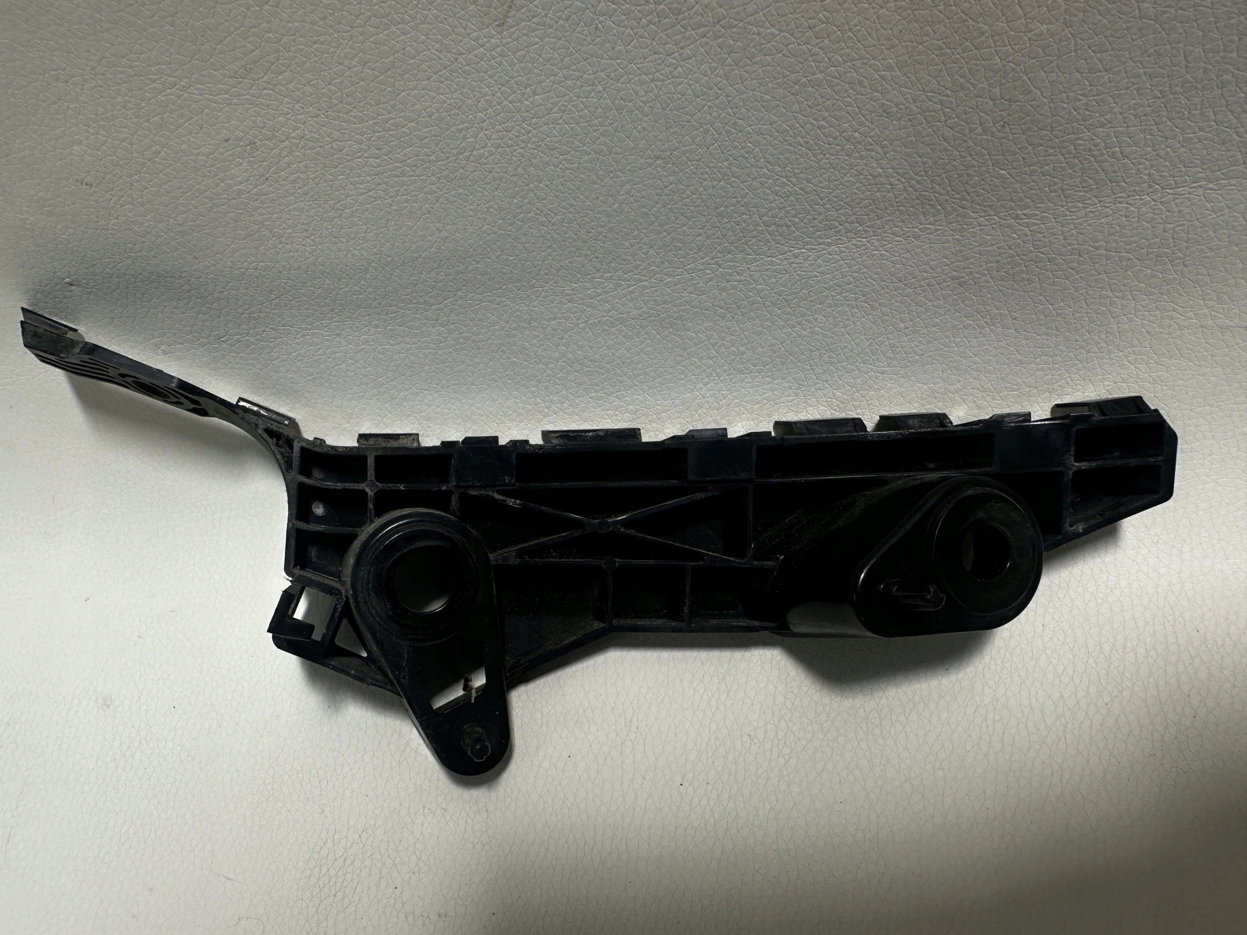 MAZDA 3 bumper bracket left front BHN1500U1