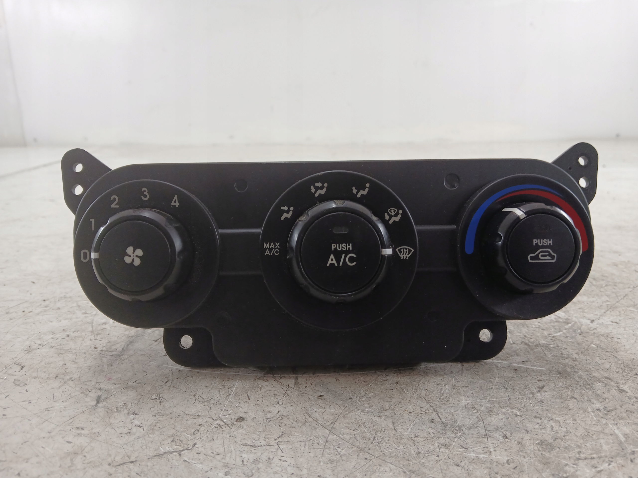 KIA CERATO e COMANDI CLIMA 97250-2F000