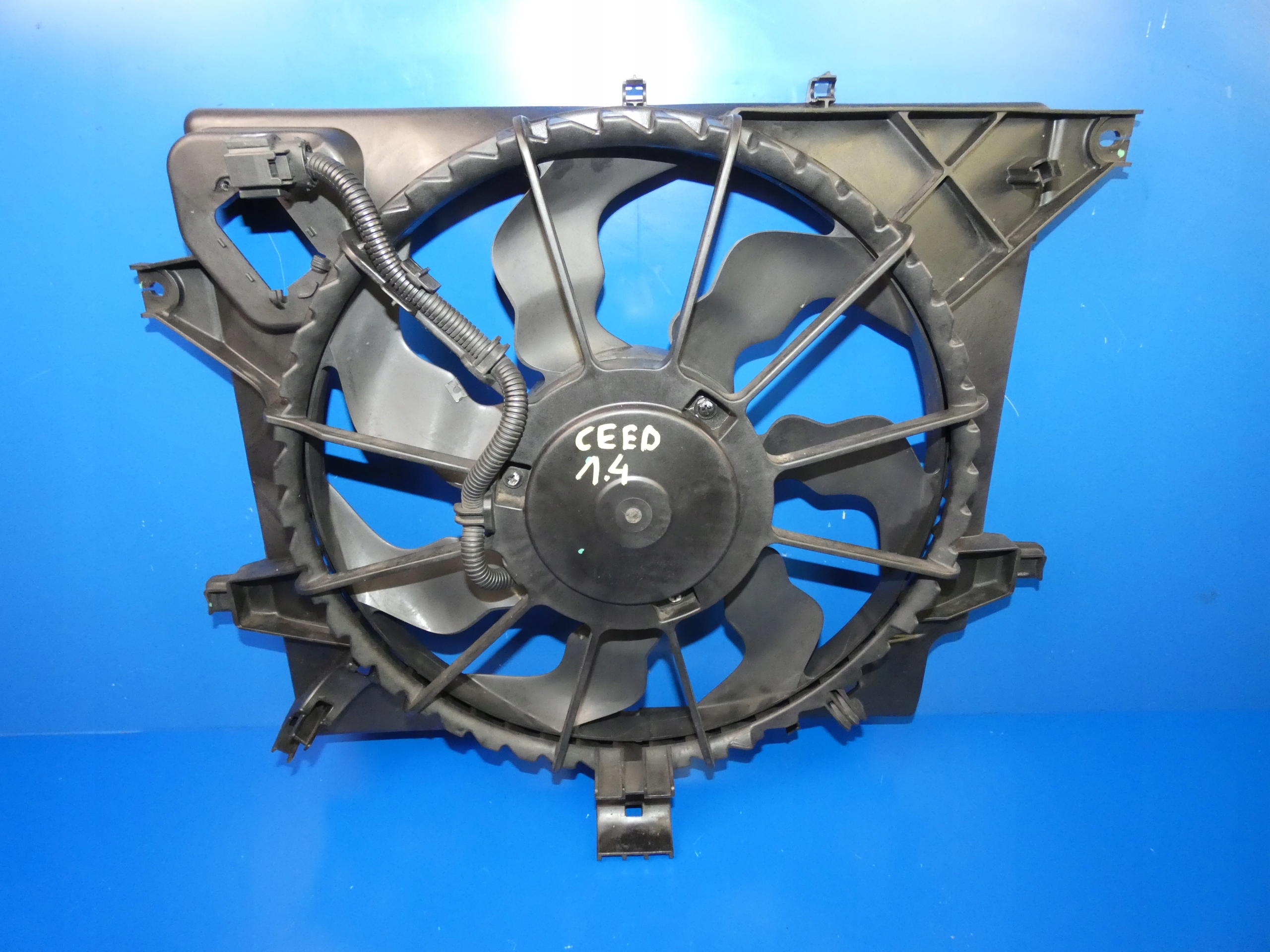 KIA CEED II 12- ventilátor chladiče
