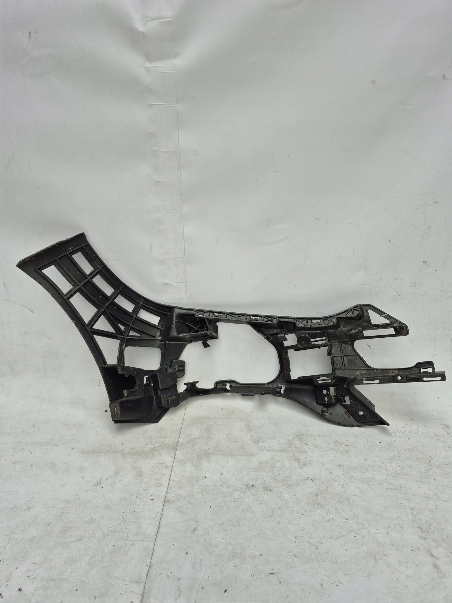 MERCEDES E-KLASA W212 LIFT 13-16 holder support left front front