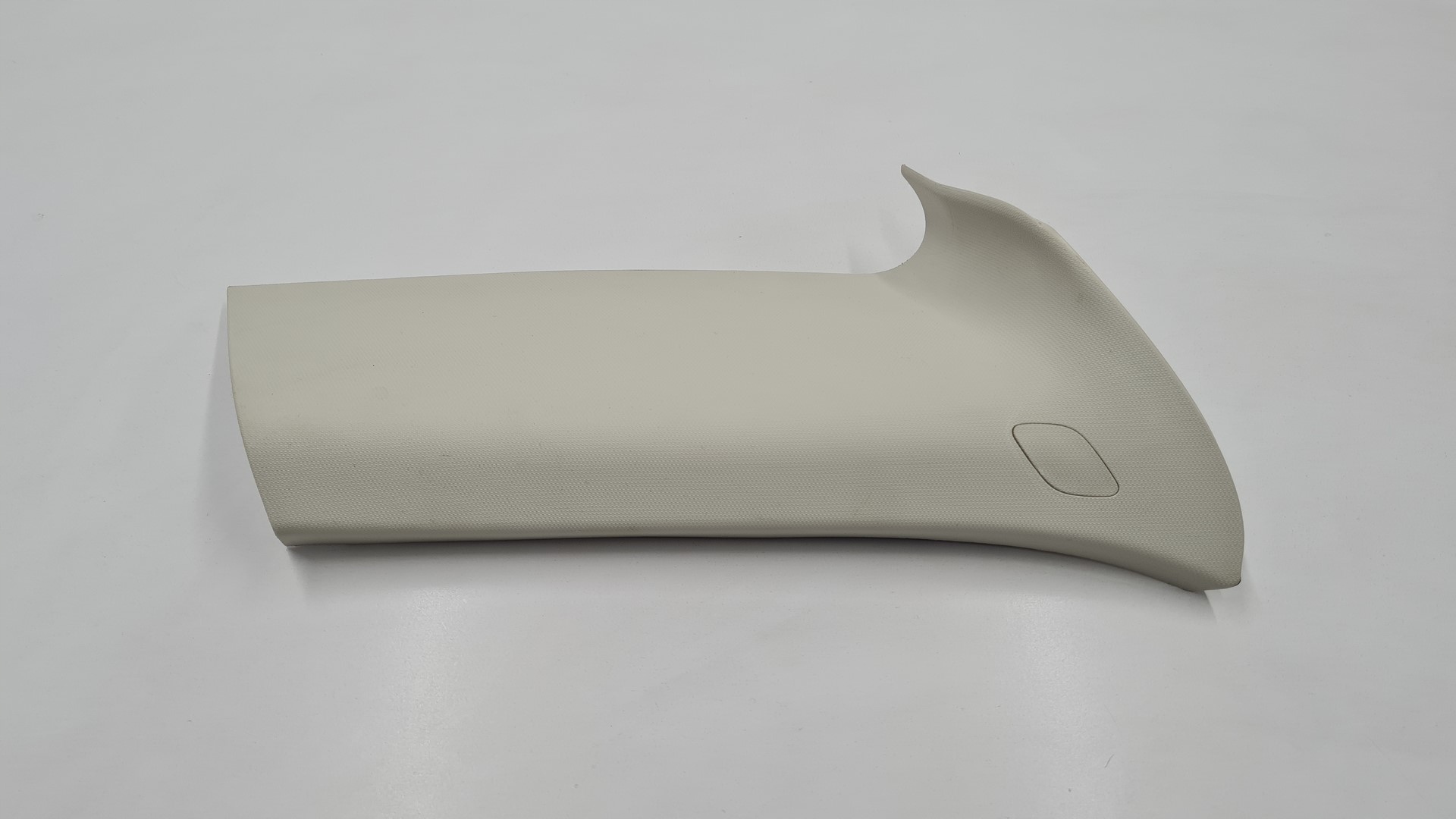 OSŁONA SŁUPKA C PRAWA FORD FOCUS MK3 KOMBI Producent części Ford OE