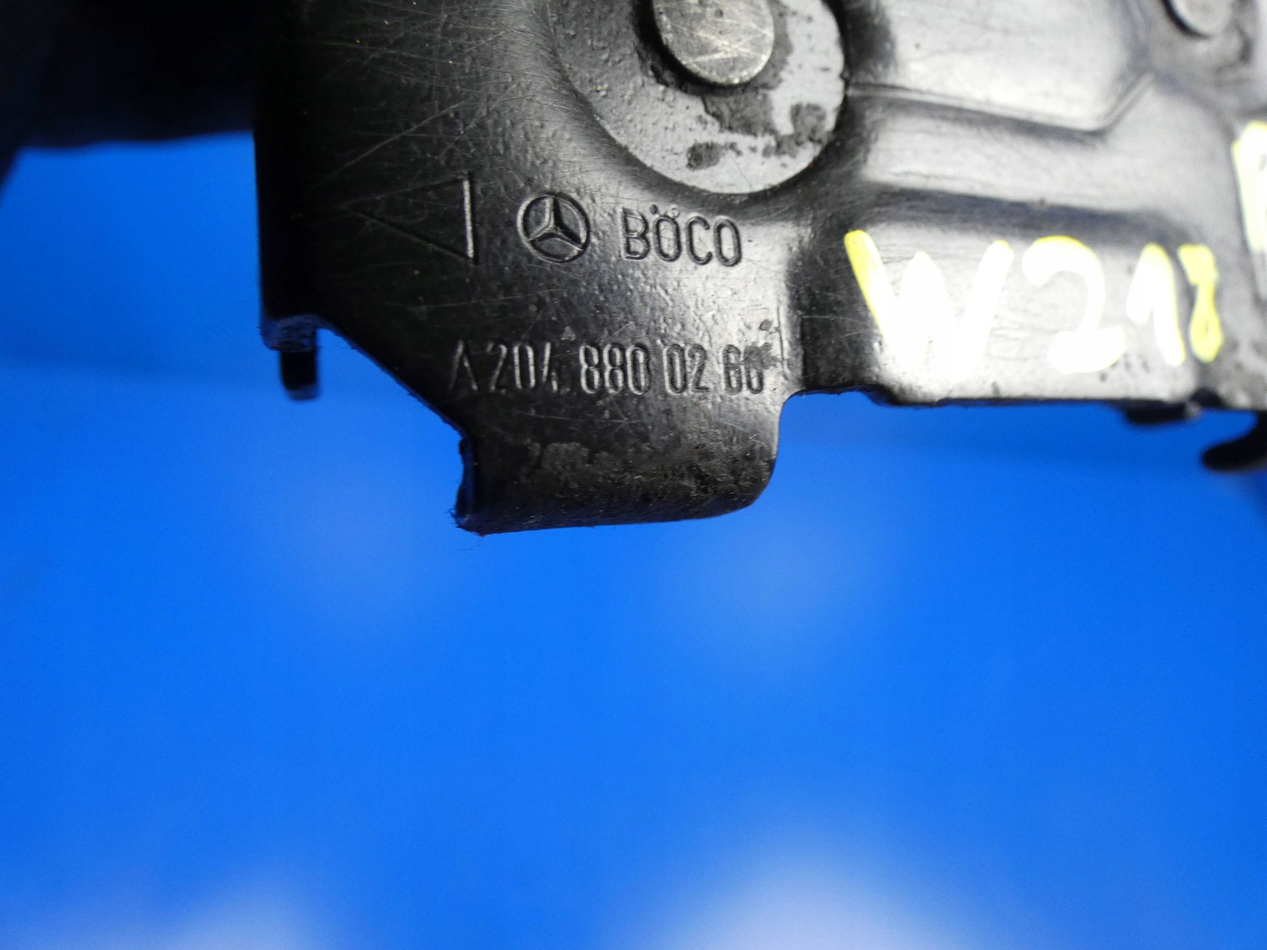 MERCEDES CLS W218 bonnet latch lock right front