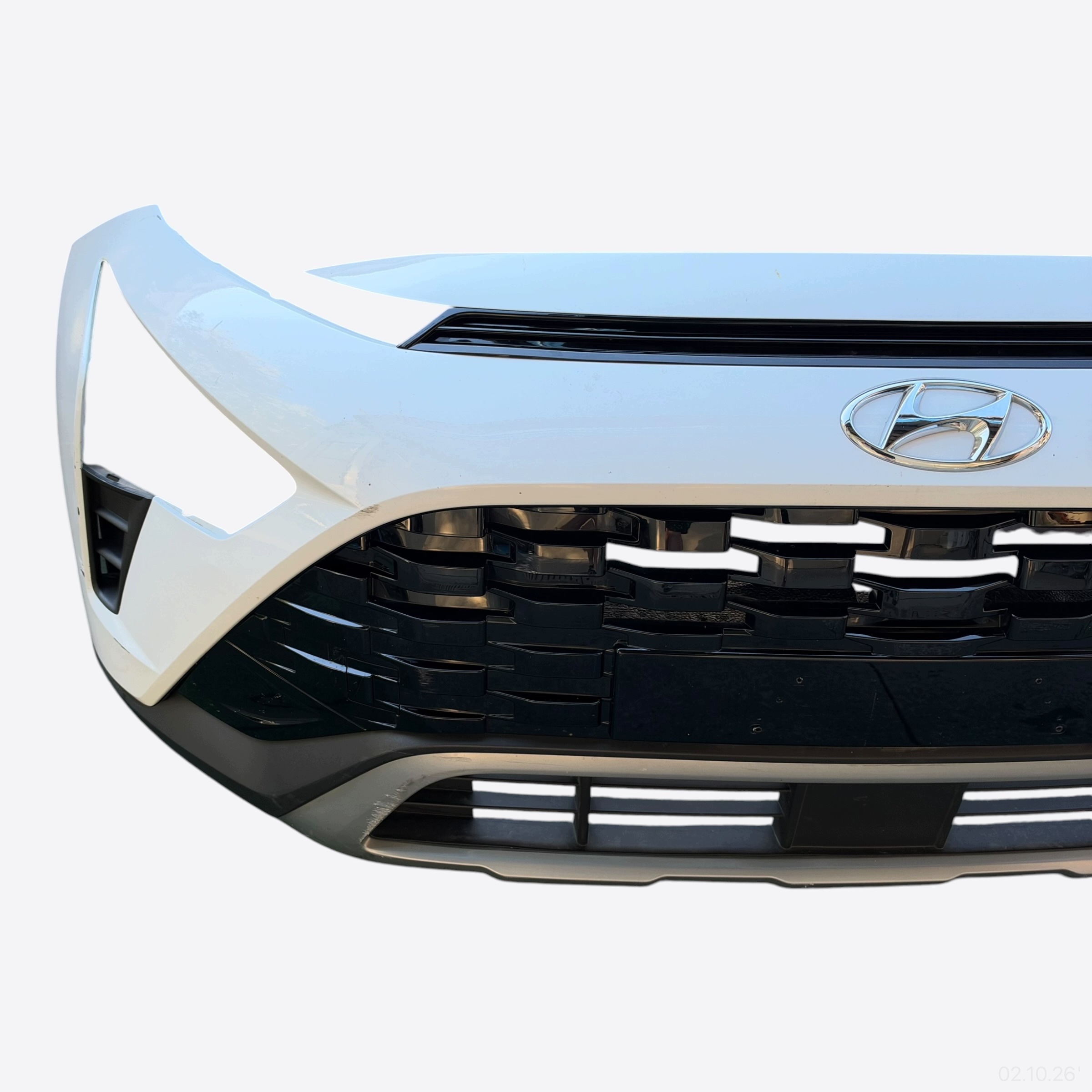 front bumper complete damaged HYUNDAI BAYON 2023 year