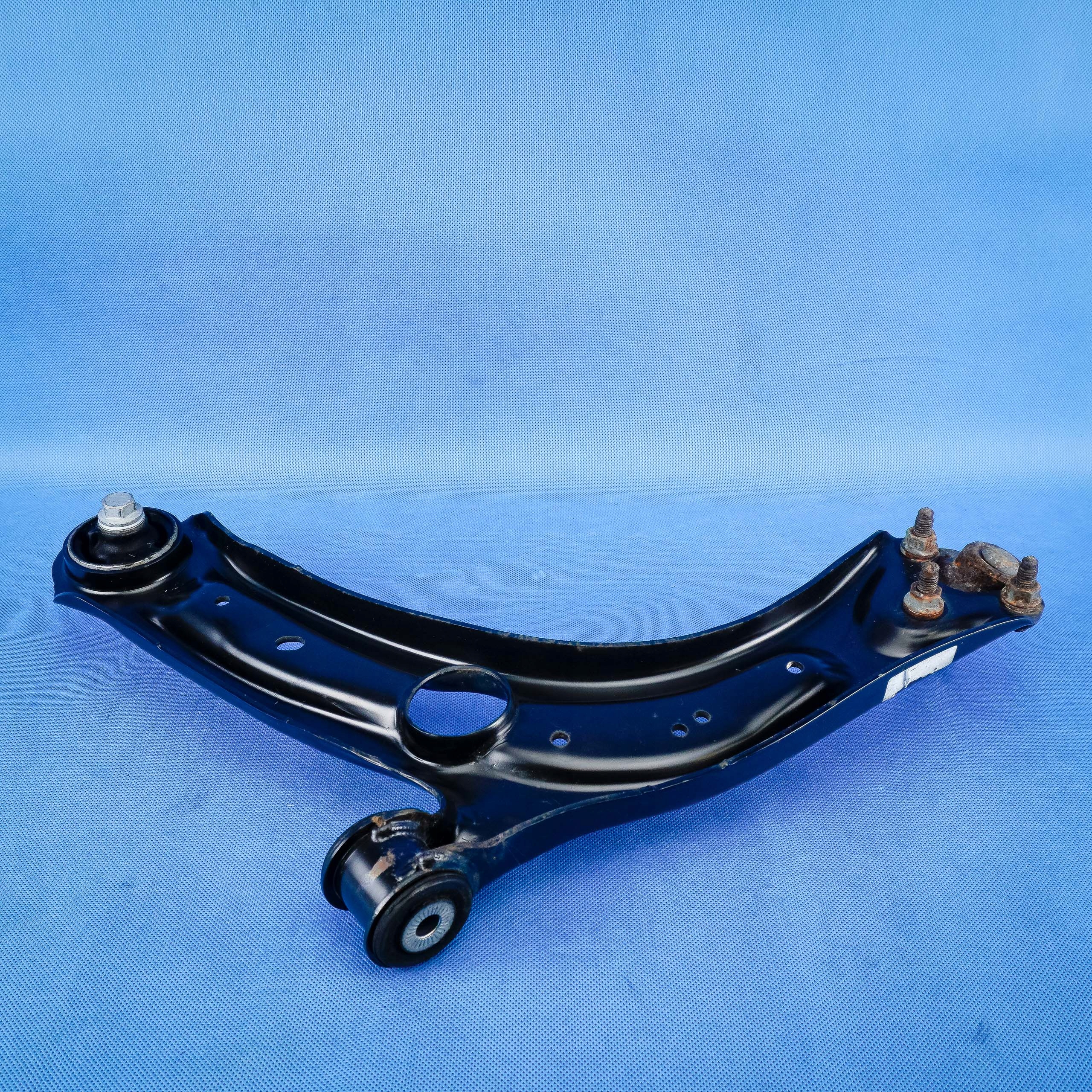 arm front right Audi Q3 83A 3Q0407152S 3Q0407154D 3C0407366B 28km