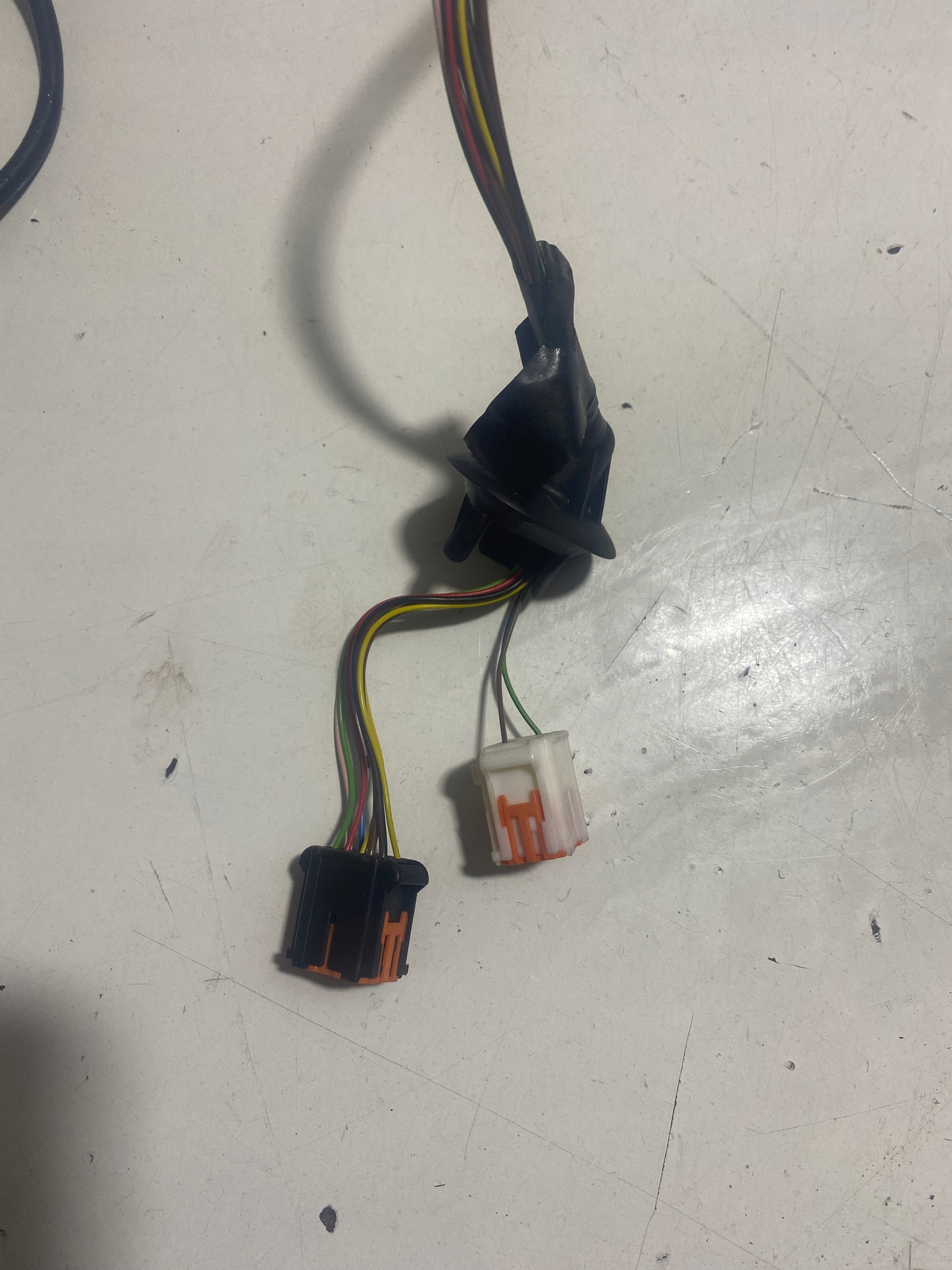 CITROEN C4 PICASSO II LUSTERKO LEWE KRÓTKIE 10PIN EZRC EUROPA Producent części CITROEN