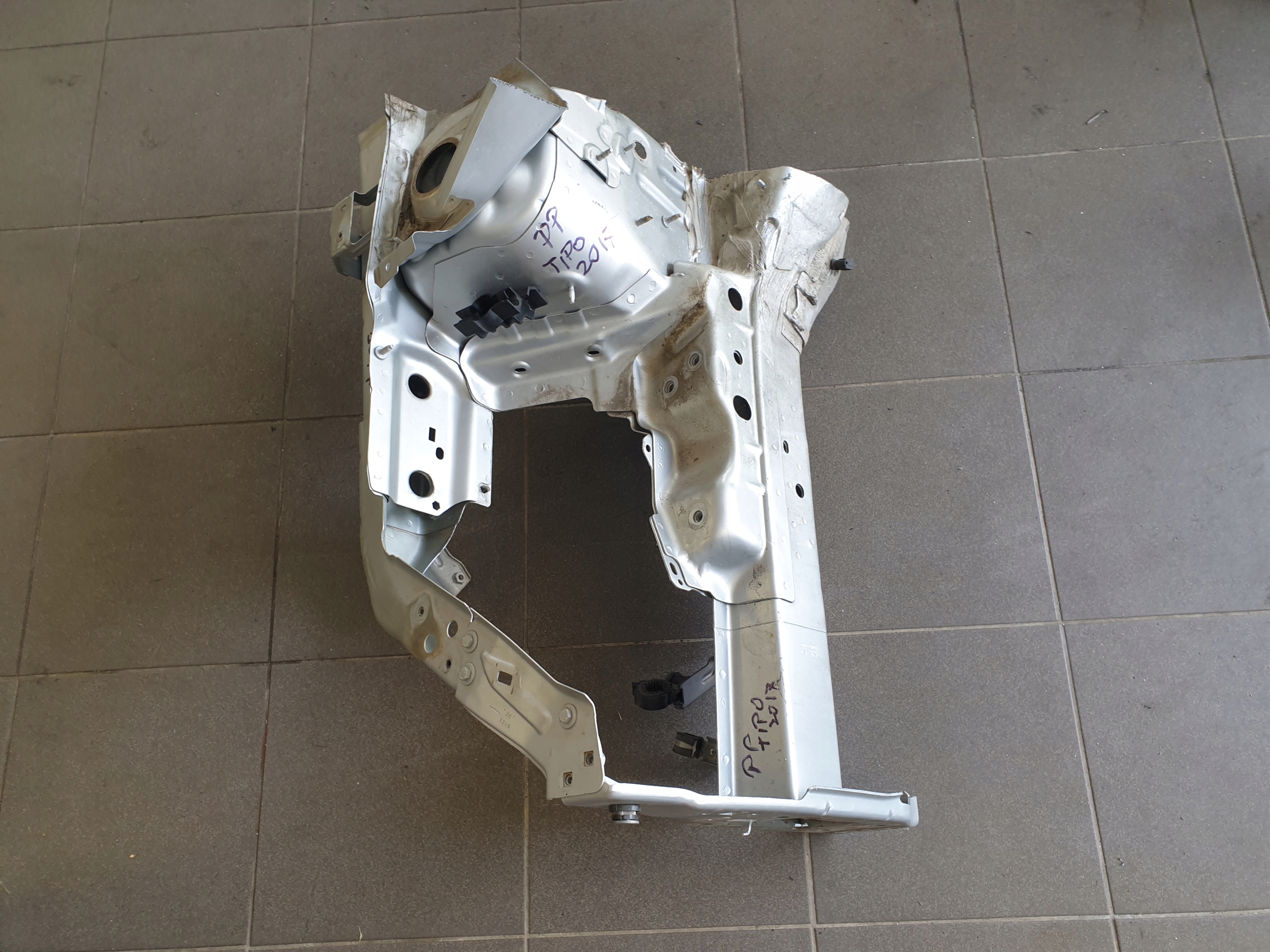 LONGHERONE quarto LONGHERONE FARTUCH FIAT TIPO 2015- 612/A