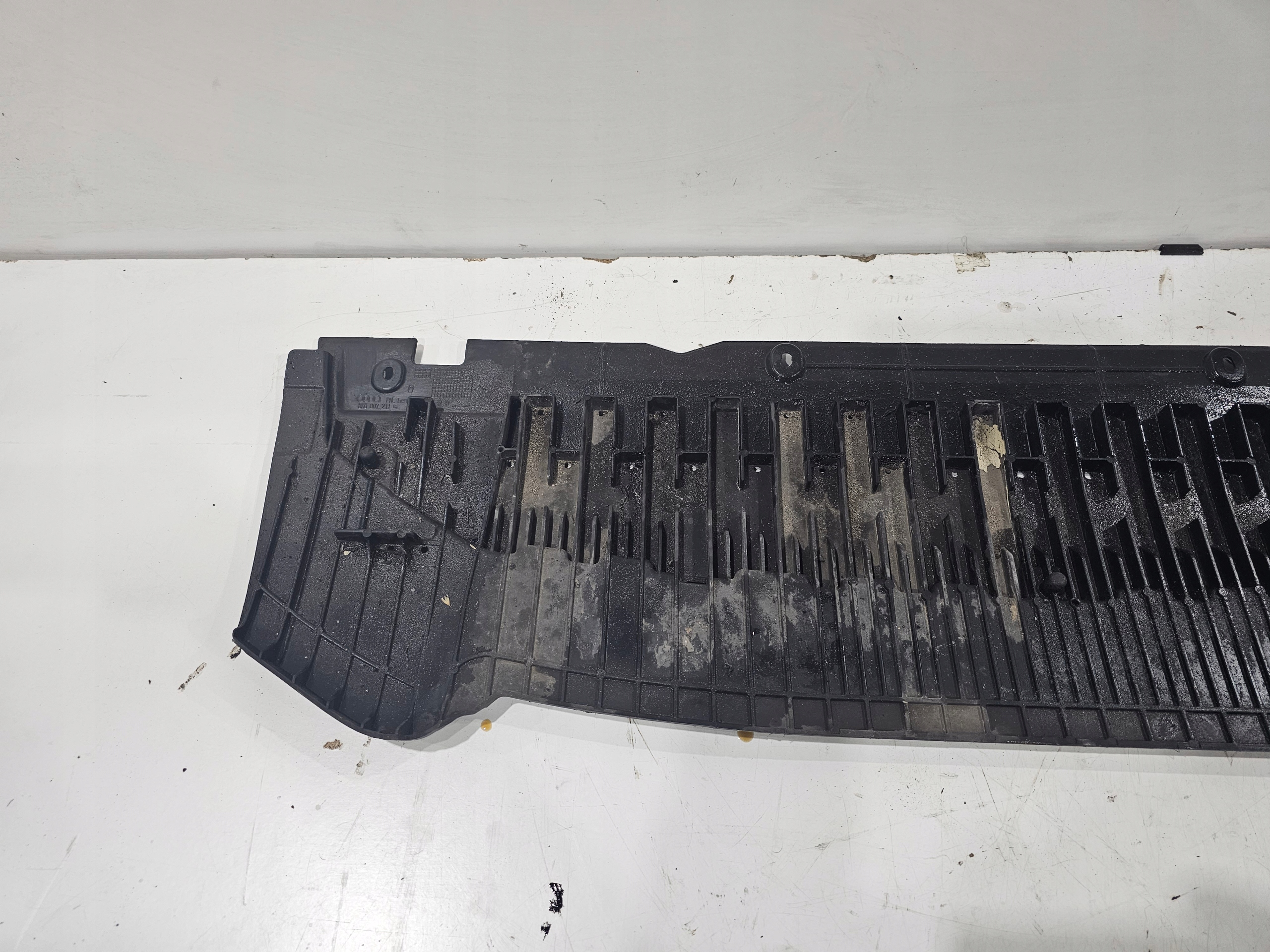 blende abdeckung abdeckung der stoßstange AUDI A4 B8 8K0807233