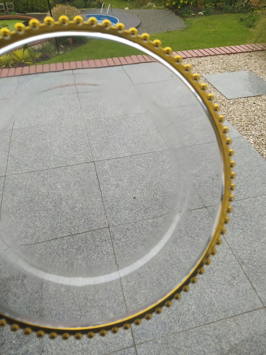 Talerz podtalerz 32cm przeźroczysty ze złotymi kulkami z rantem Rodzaj inne