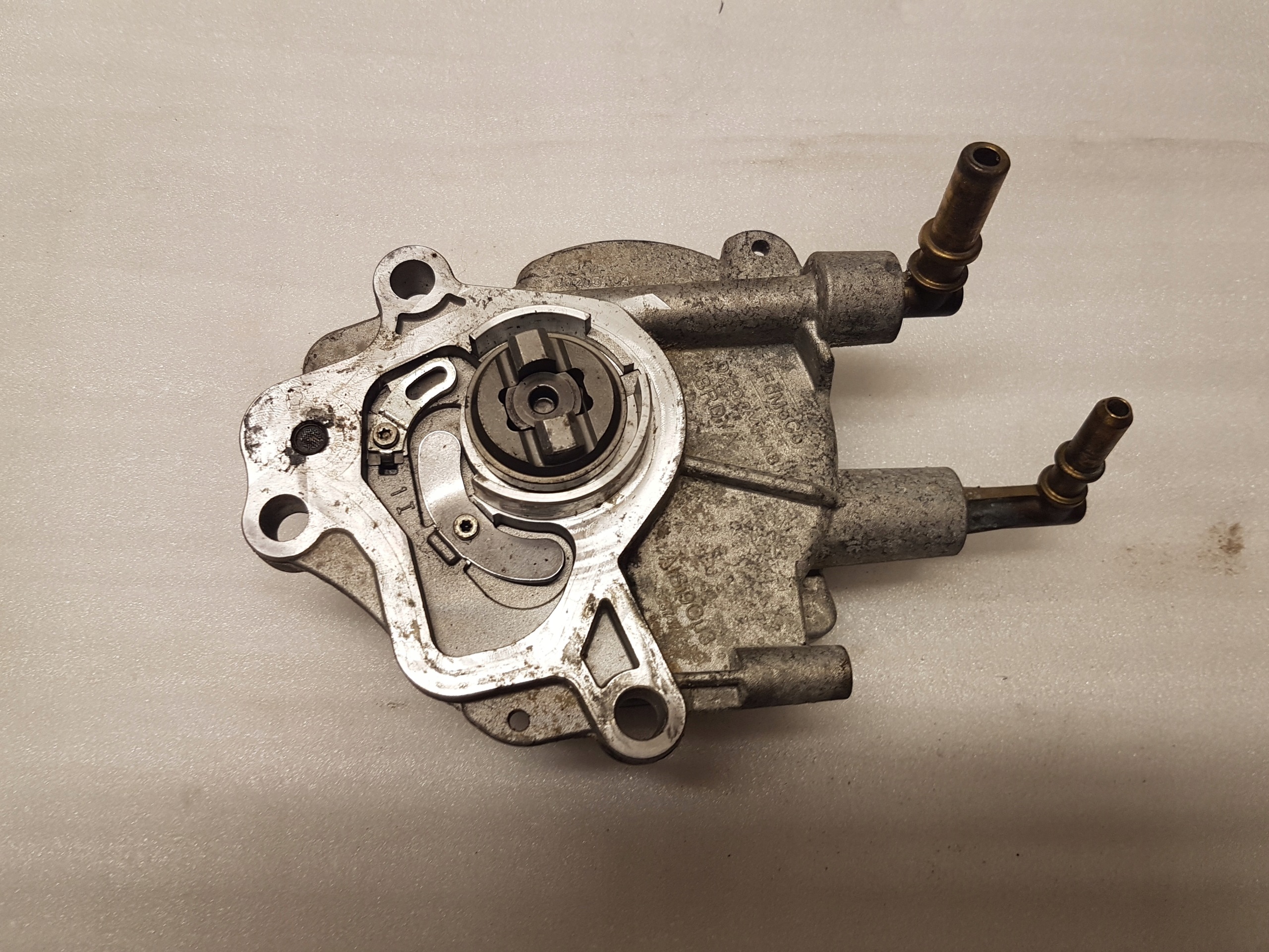 Pompa VACUUM JAGUAR XF DX2Q2A451AB