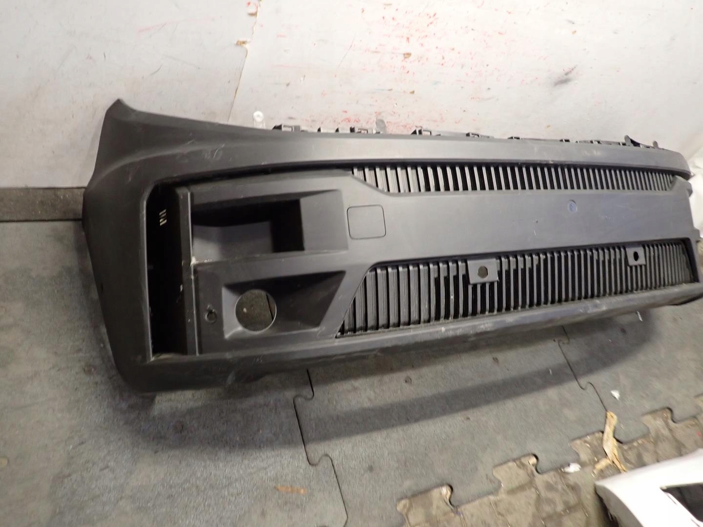 nárazník predok predný RENAULT MASTER V 2024- 622541366