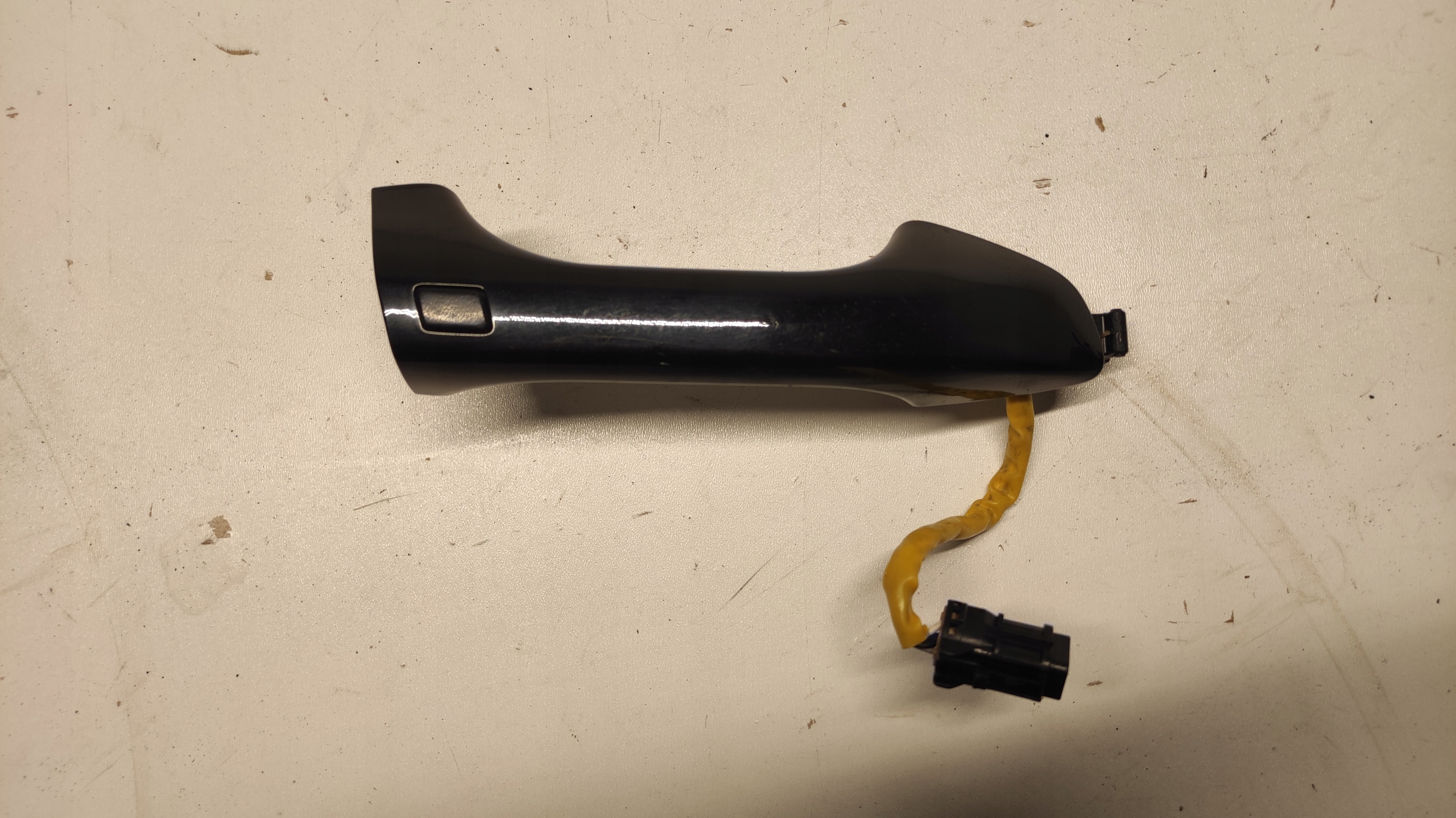 KIA STONIC ABP handle right front KEYLESS GO WOLNE RECE 17-24