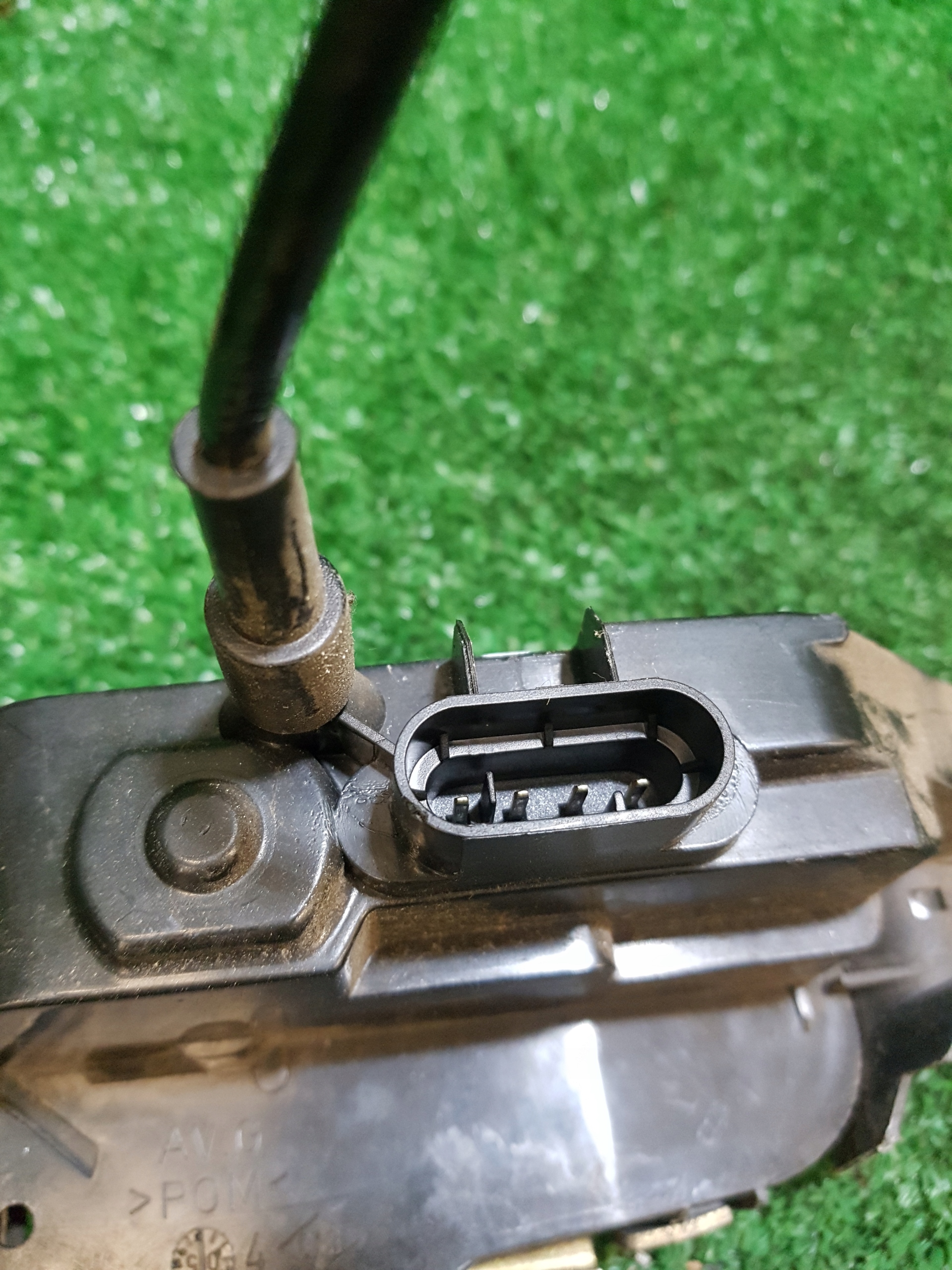 lock door left front RENAULT MEGANE 2 4 PIN
