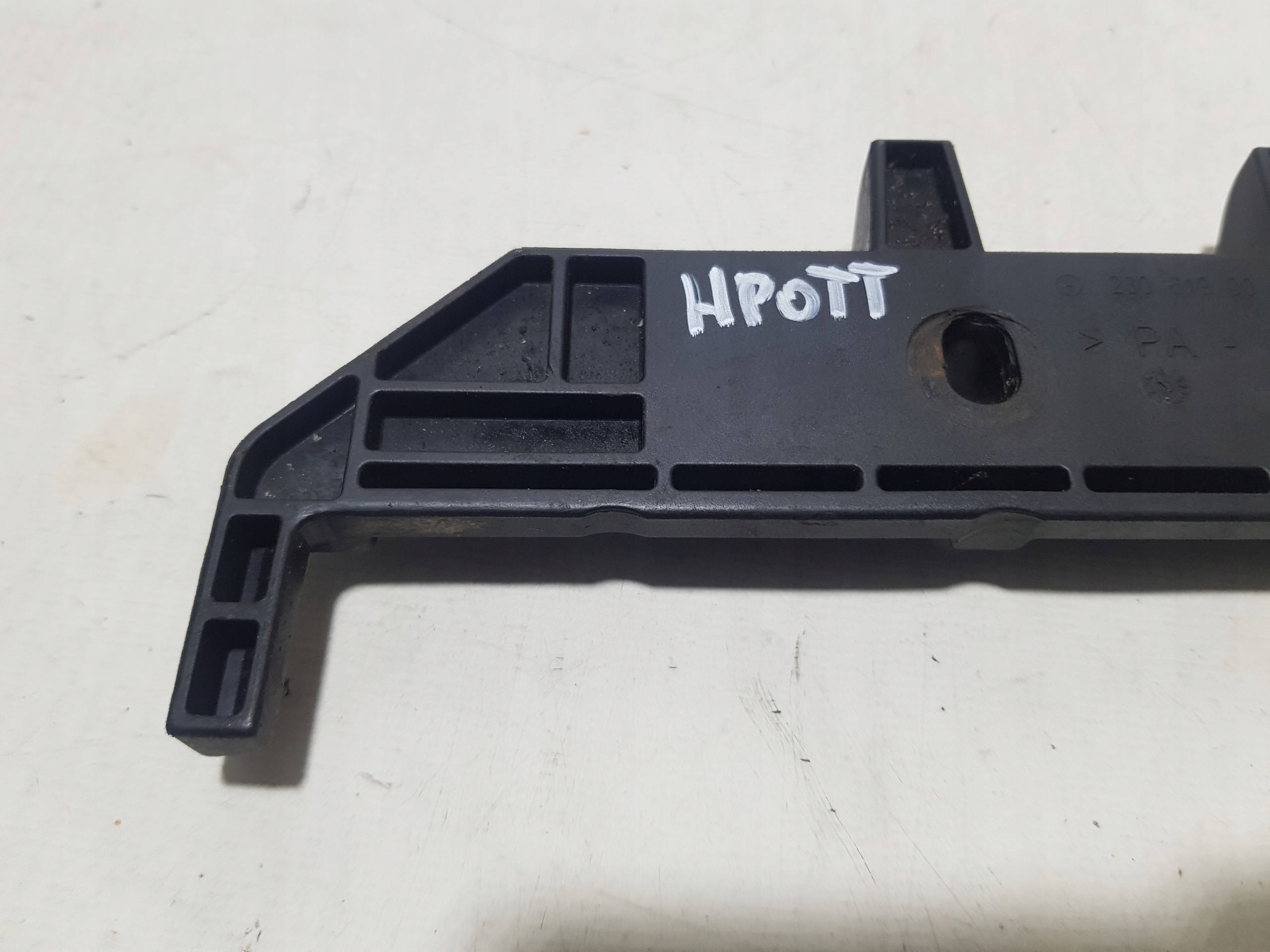 MERCEDES SL R230 Halter Halter AKUMULATORA 2306190014