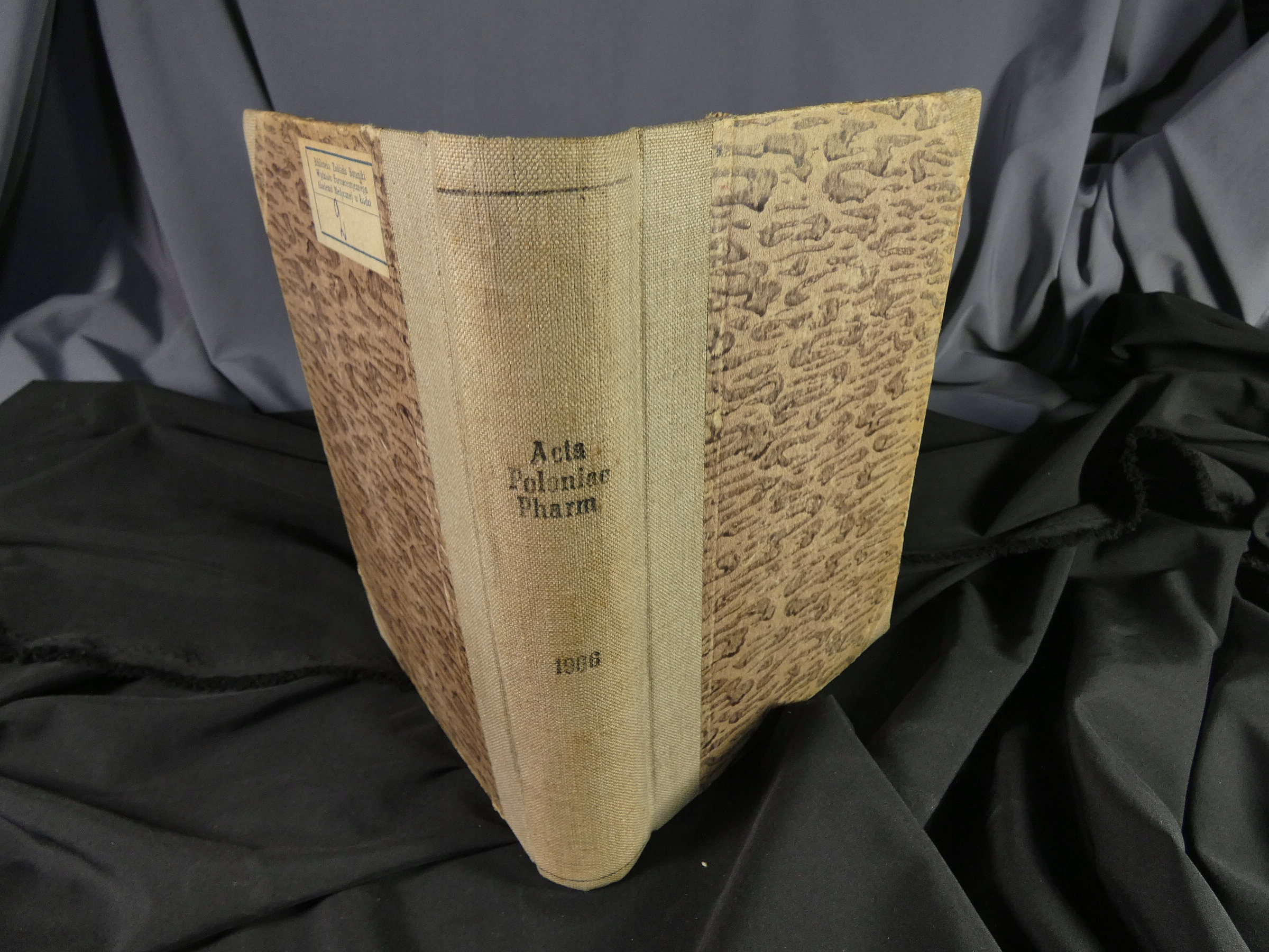 Acta Poloniae Pharmaceutica 1966 OPRAWIONY ROCZNIK