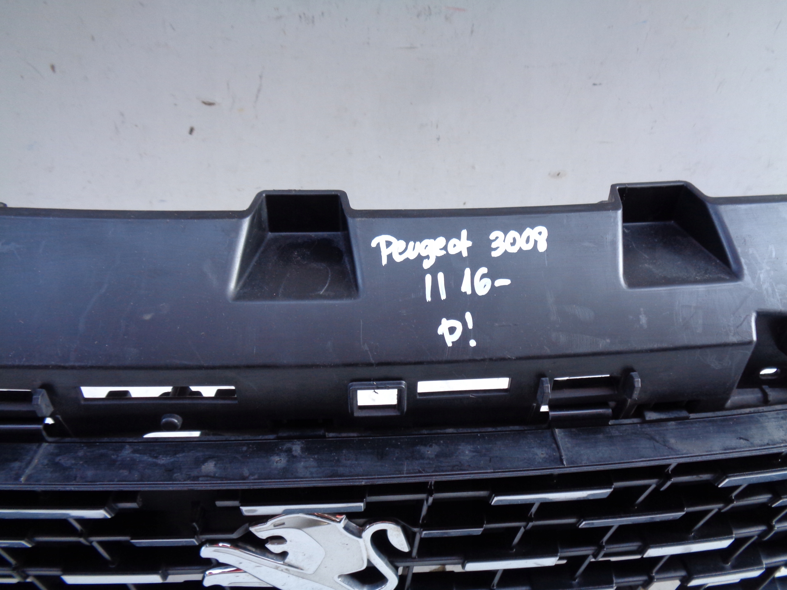 GRIGLIA Supporto PEUGEOT 3008 II 16