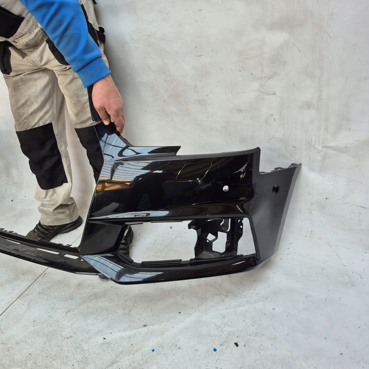AUDI A4 8W B9 S-LINE 15-19 bumper front front 6XPDC SPR B.LADNY