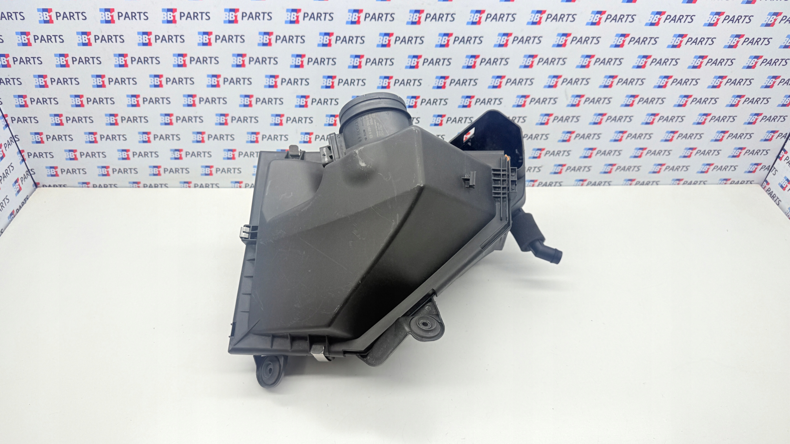 BMW E90 E91 E84 X1 E92 E93 poklopač filtera zračni 8512599
