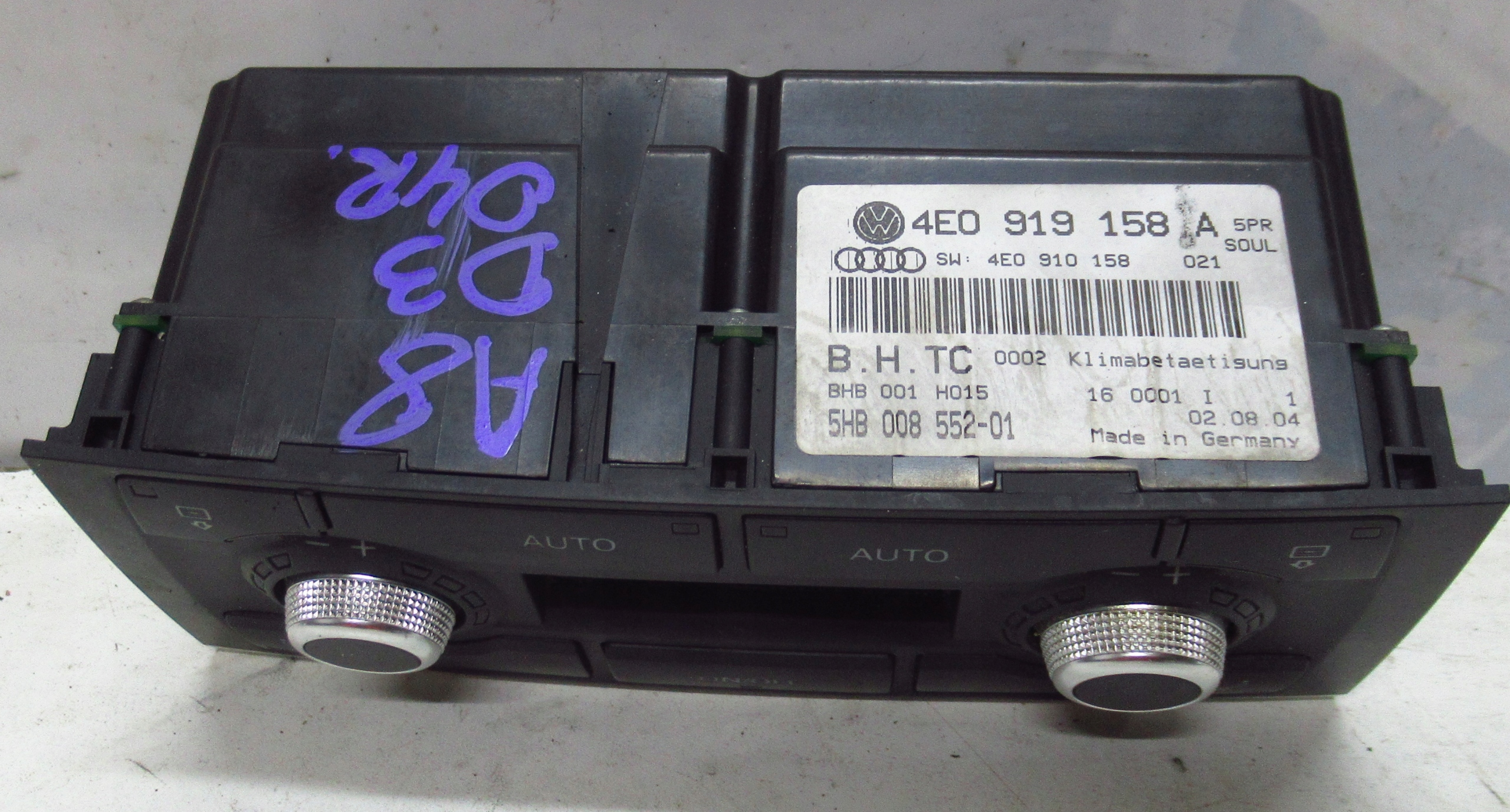 AUDI A8 D3 PANEL a klímának
