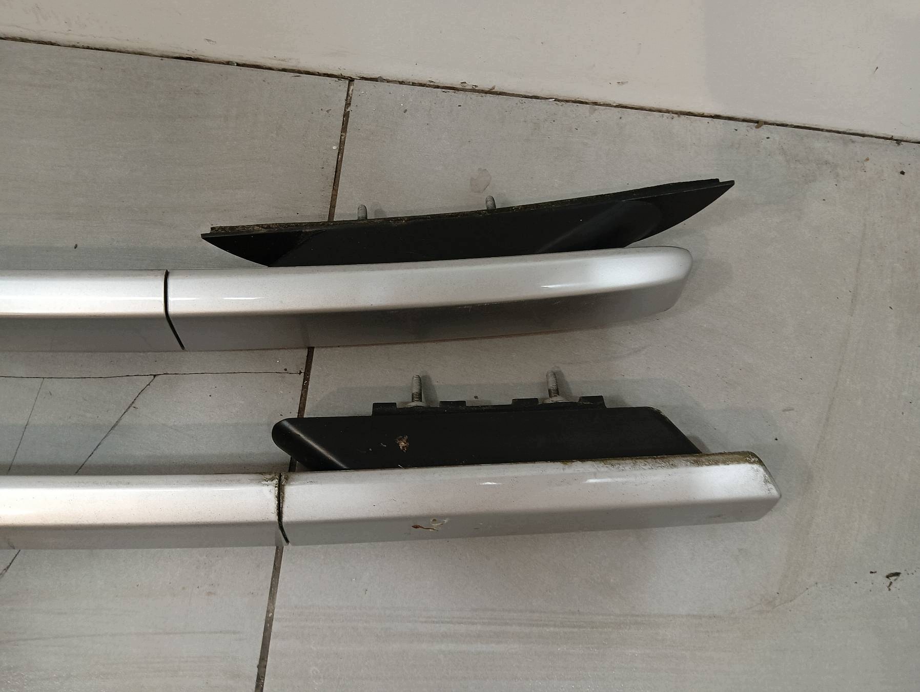 Barres de toit longitudinales Peugeot 207 et (2006-2012)