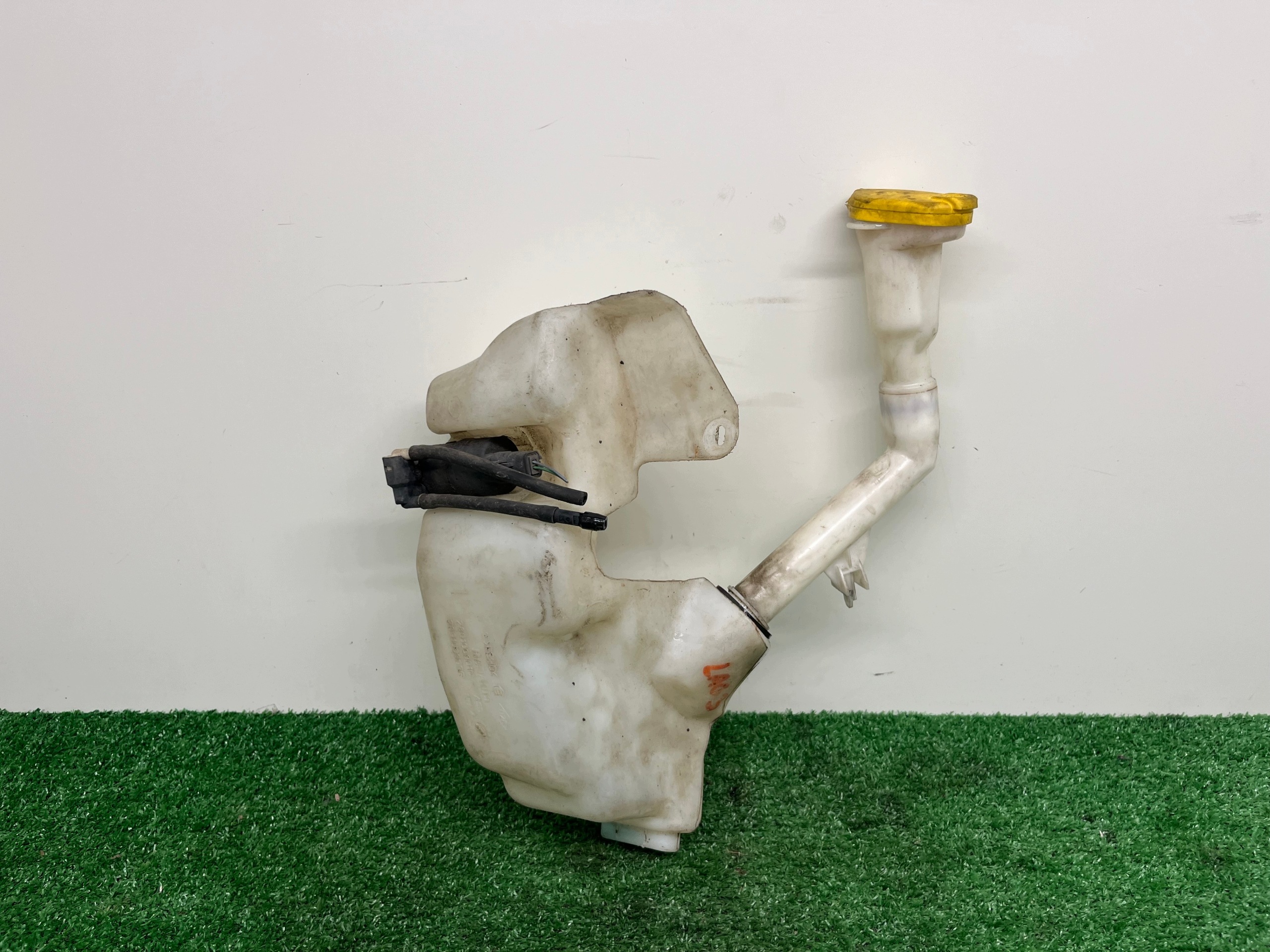 washer fluid tank RENAULT LAGUNA 3 289100003R
