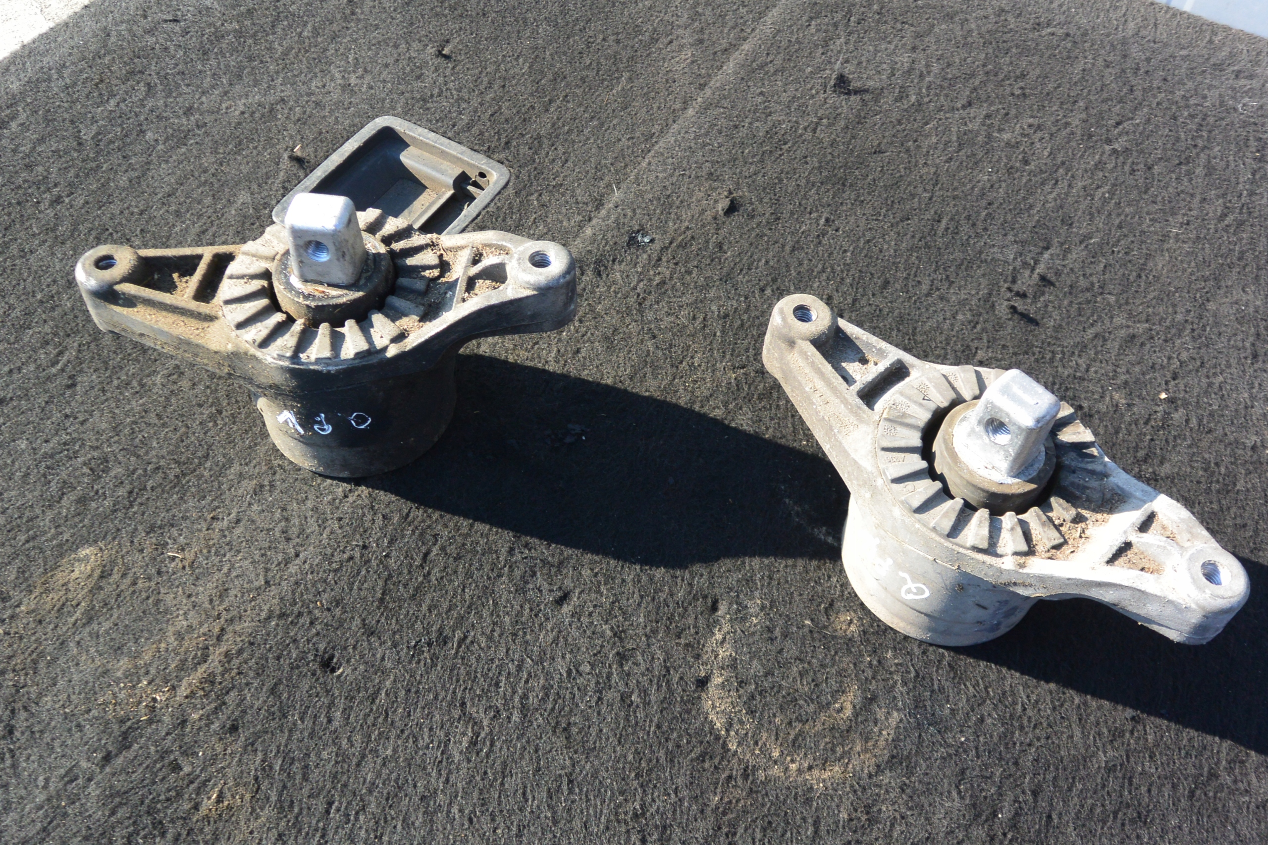 engine mount 3.0B MASERATI QUATTROPORTE GHIBLI