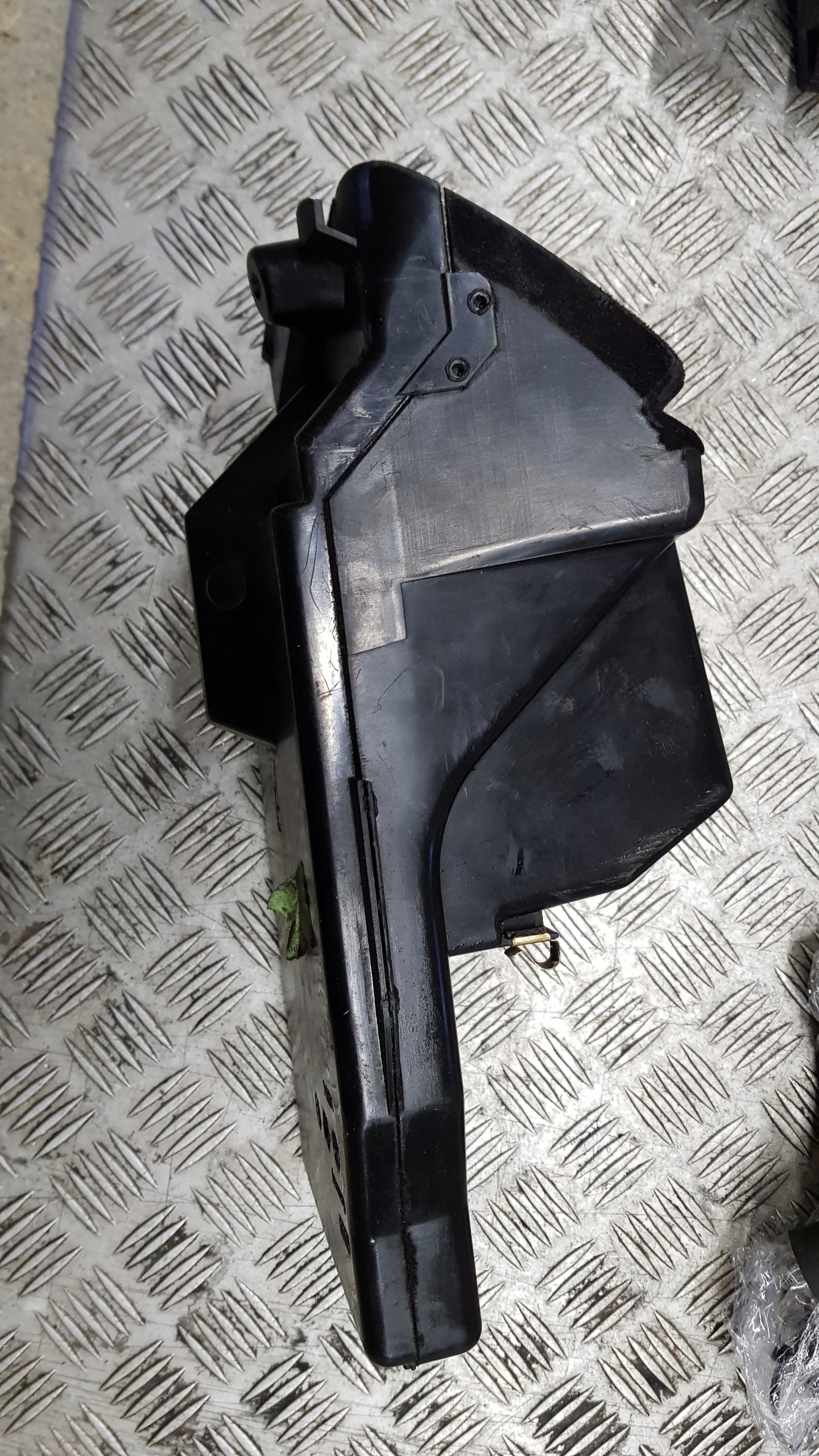 AUDI A8 D2 passenger compartment plato