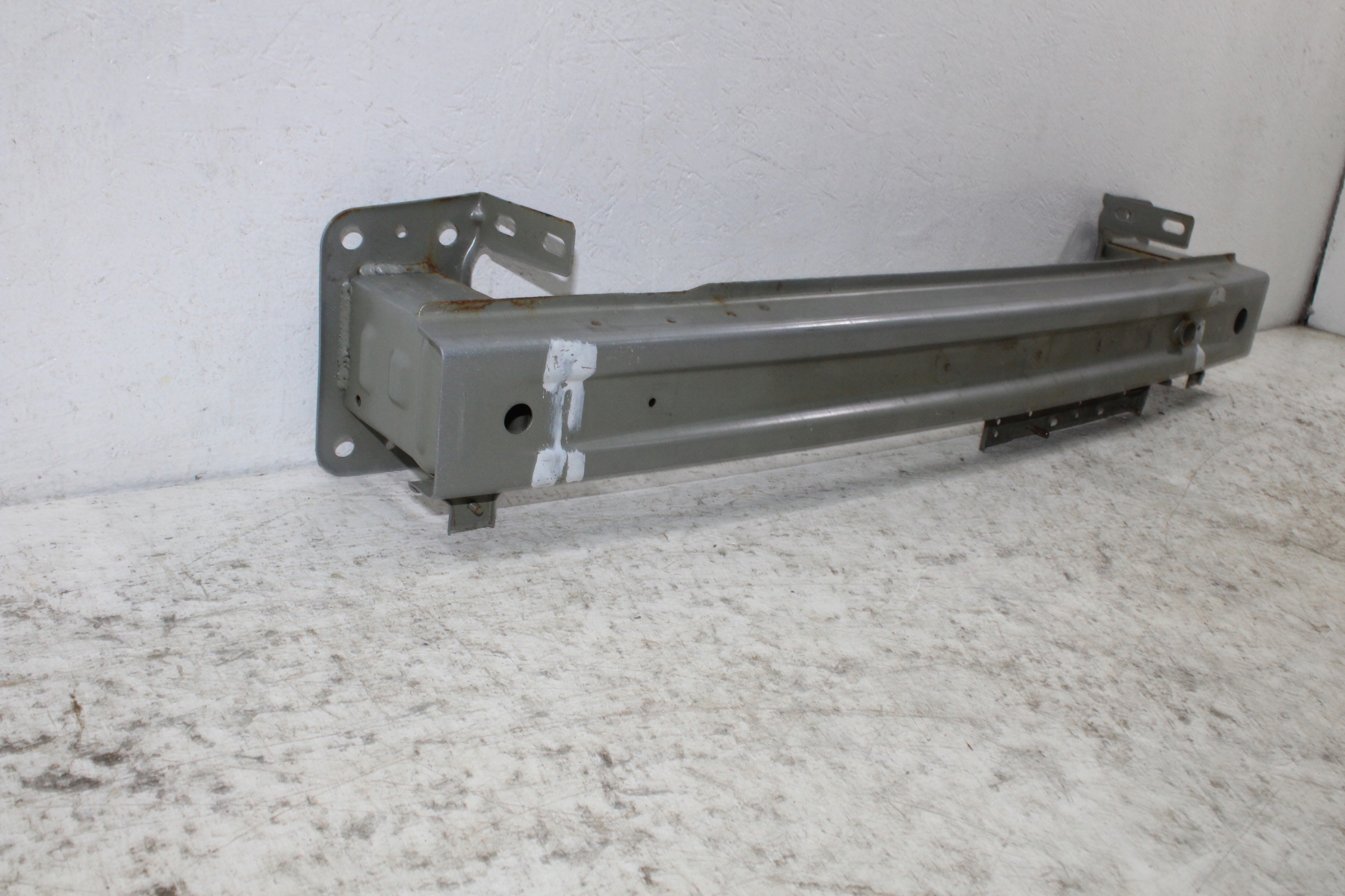 MG ZS EV bumper support front