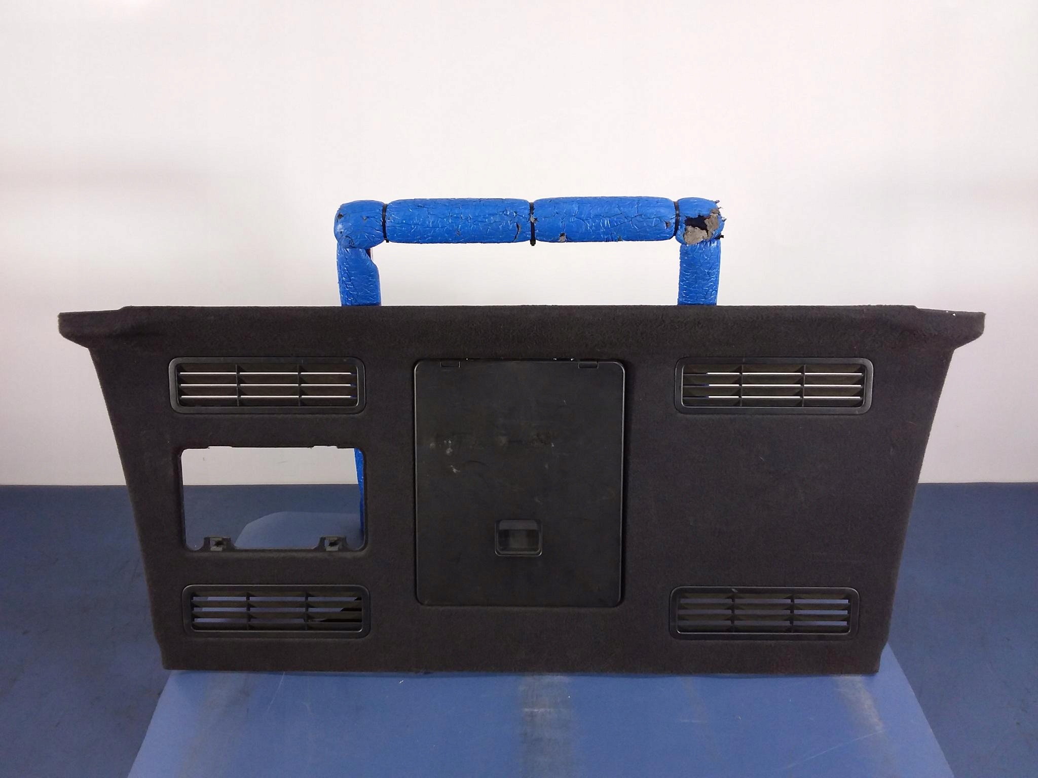 AUDI A8 D4 4H TAPICERKA GRODZI BAGAŻNIKA