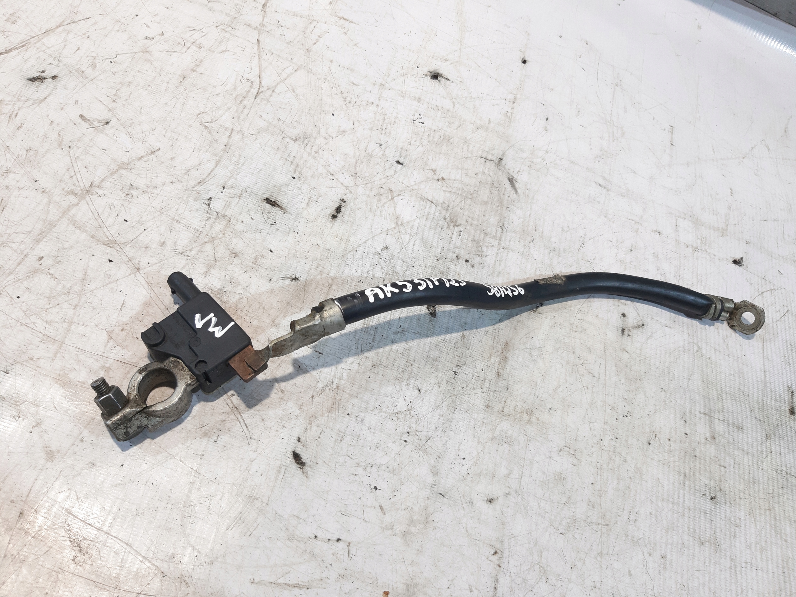 Batteriemanagement Sensor Audi A4 B8 A5 8K0915181B