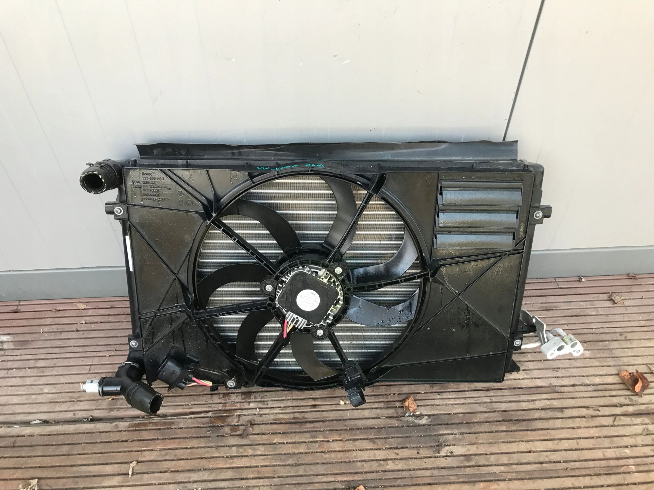 chladič ventilátor KOMPLET VW SKODA AUDI