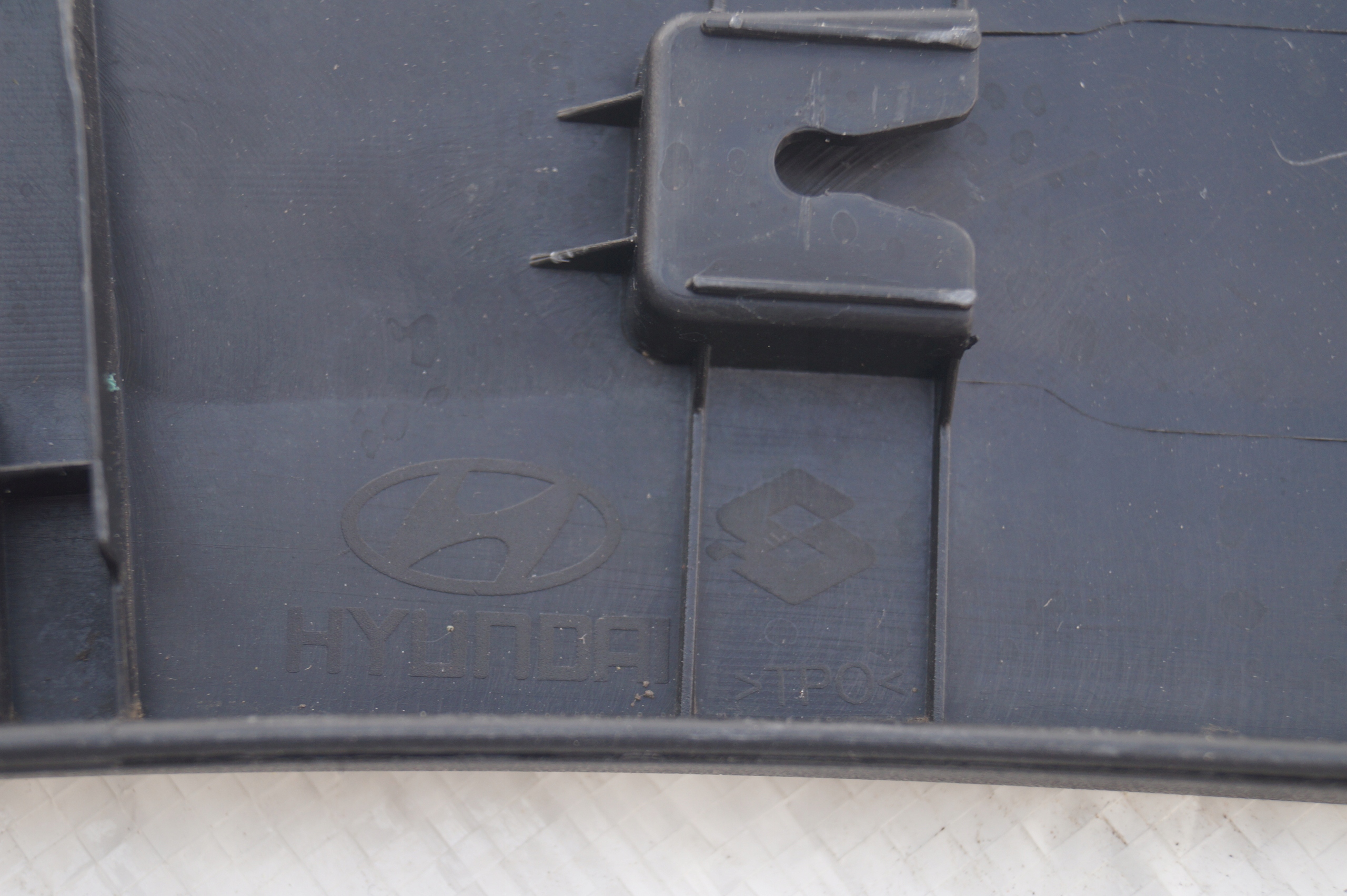 moulding for fender front right HYUNDAI TUCSON IV 4