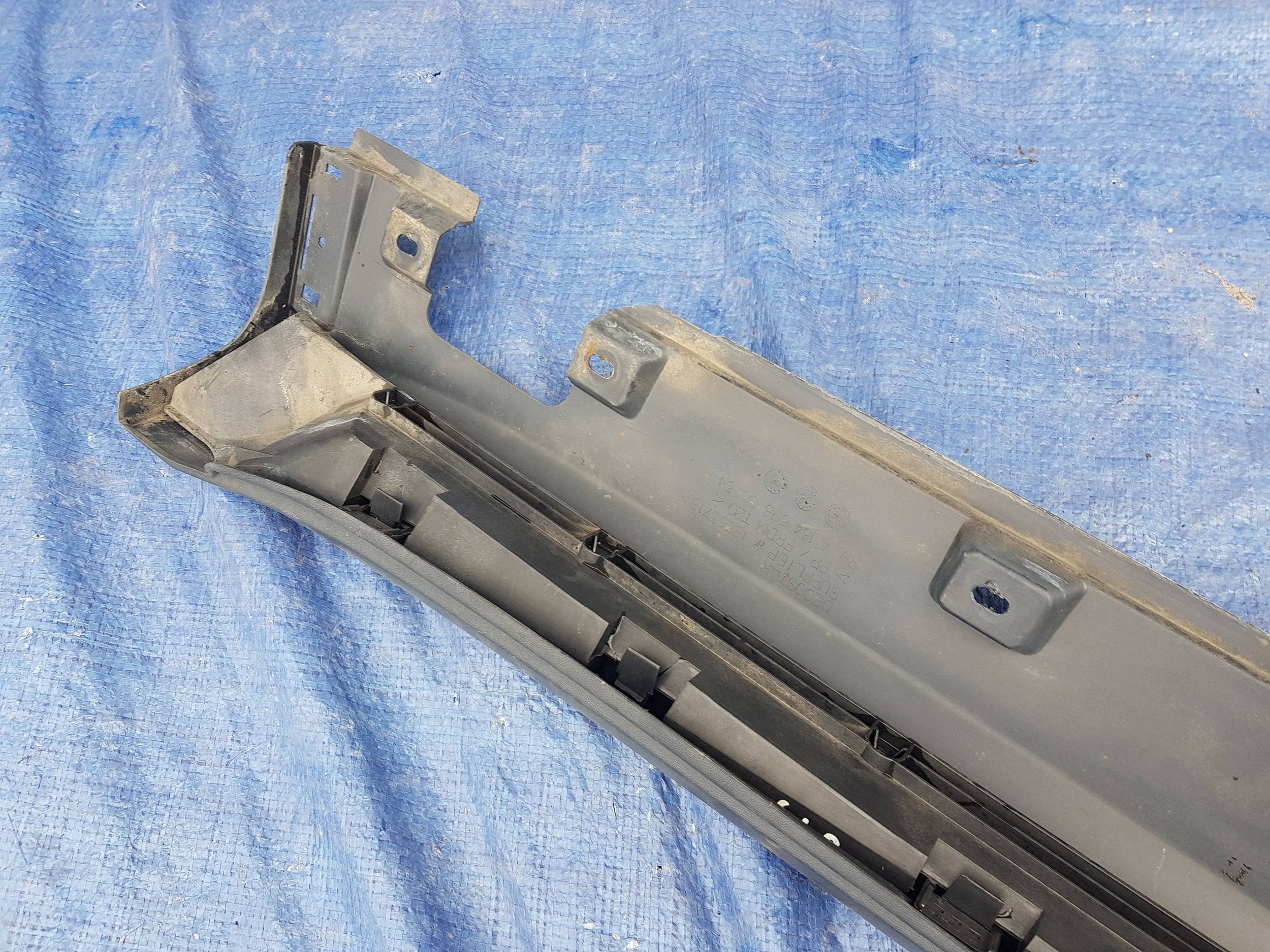 moulding cap threshold right MERCEDES X164 GL A1646980654