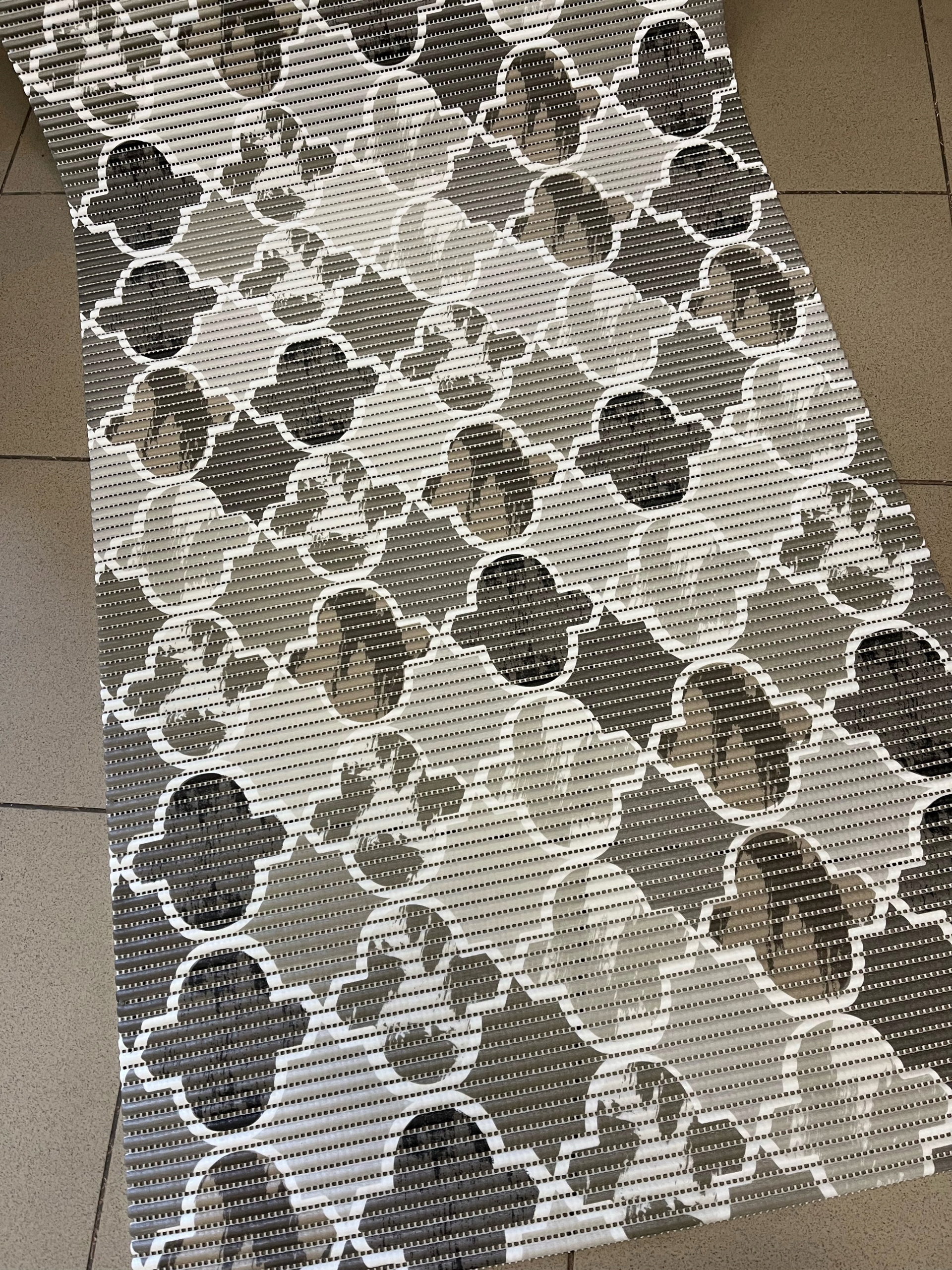 

Mata Piankowa Antypoślizgowa 65cm Różne