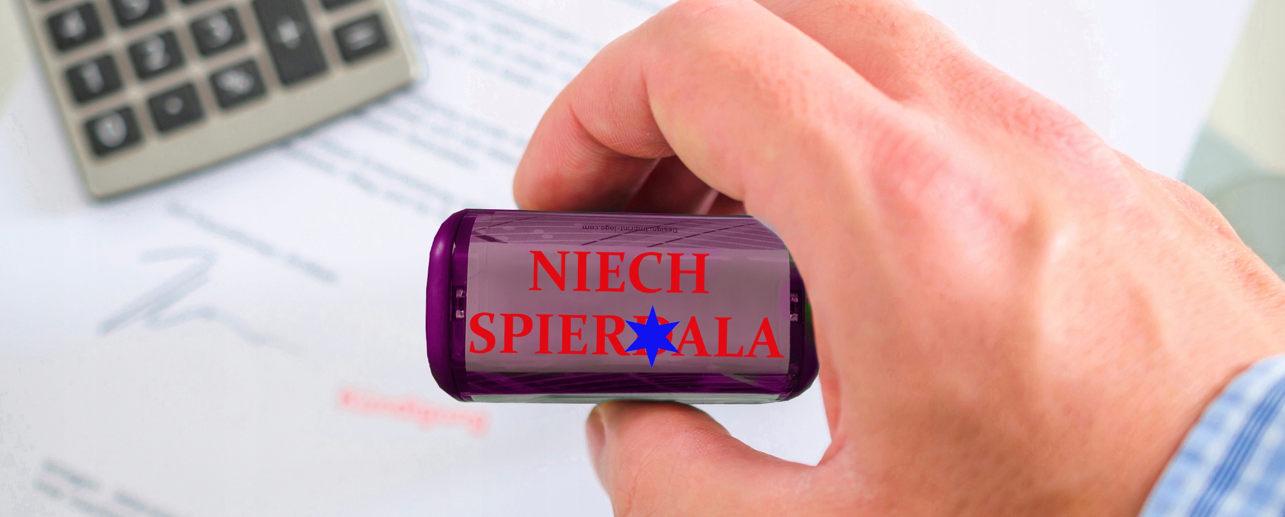 PIECZĄTKA FIOLETOWA AUTOMATYCZNA NAPIS NIECH SPIERD*** GADŻET NA PREZENT Rodzaj elementu stemplującego Gumka laserowa