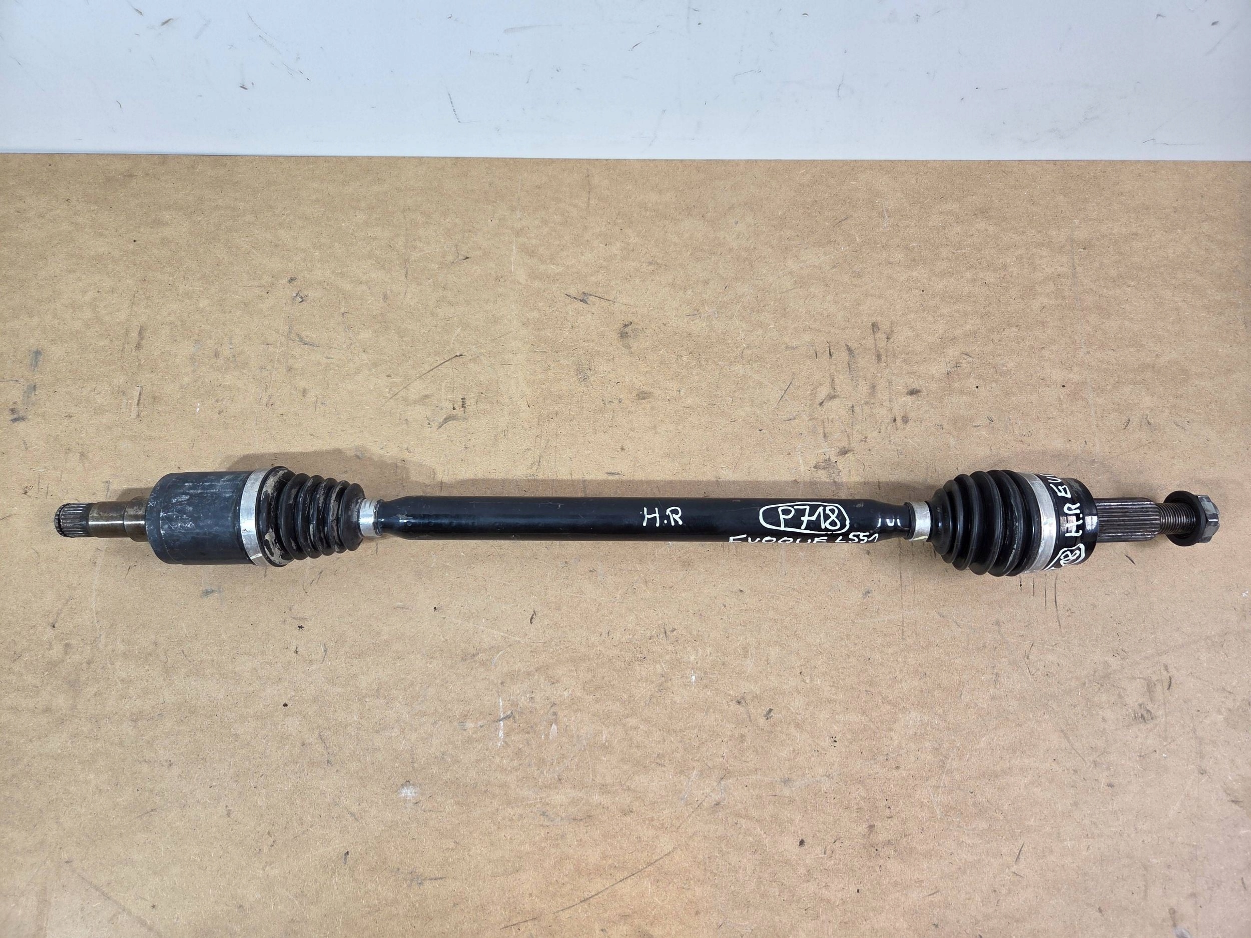 Land Rover Range Rover Evoque II L551 semi-axis rear right 2,0 D (P718)