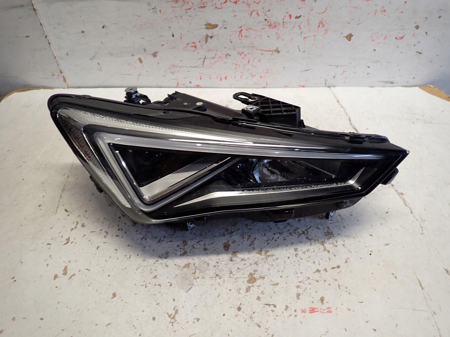 light front right SEAT LEON IV TARRACO FORMENTOR 2020- FULL LED 5FB941008J