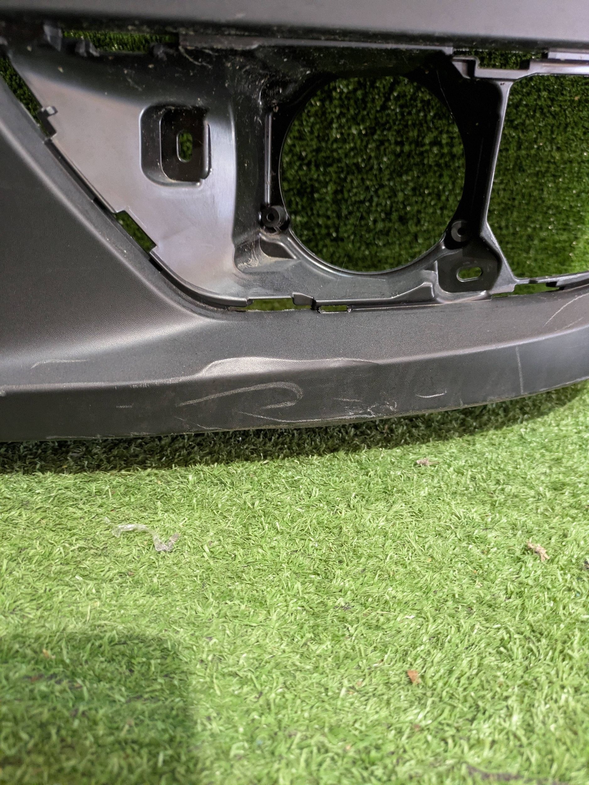 front bumper front RENAULT MASTER IV 19- NR.Z9563