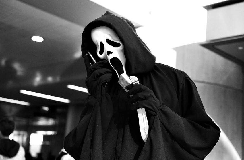 MASKA KRZYK NA HALLOWEEN STRASZANA MASKA NA TWARZ Typ maska